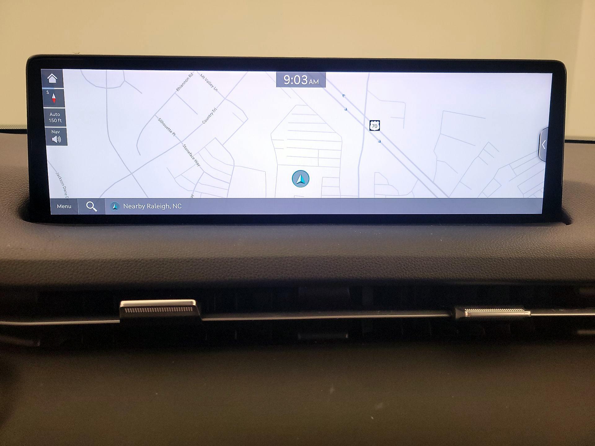 Thumbnail: 2023 Genesis GV70 - 14