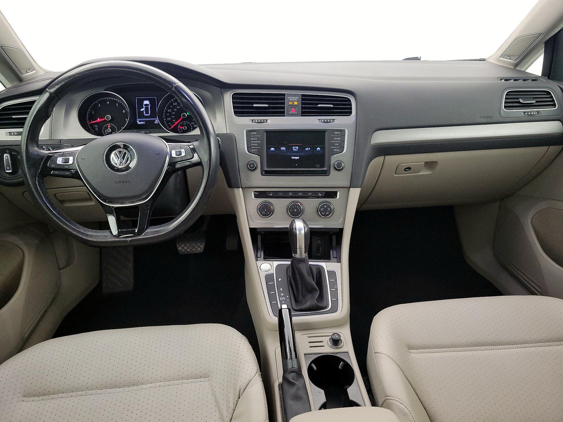 Thumbnail: 2016 Volkswagen Golf - 9