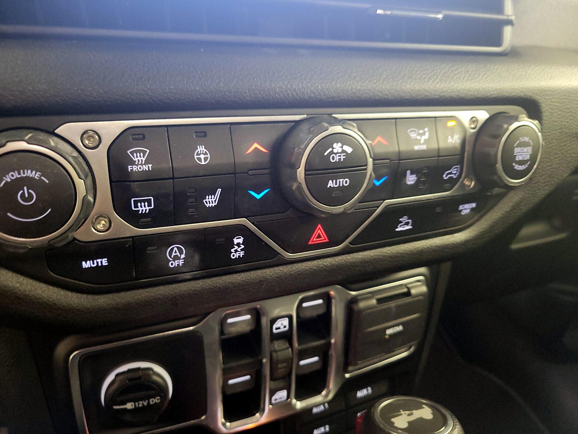 Thumbnail: 2024 Jeep Wrangler - 16