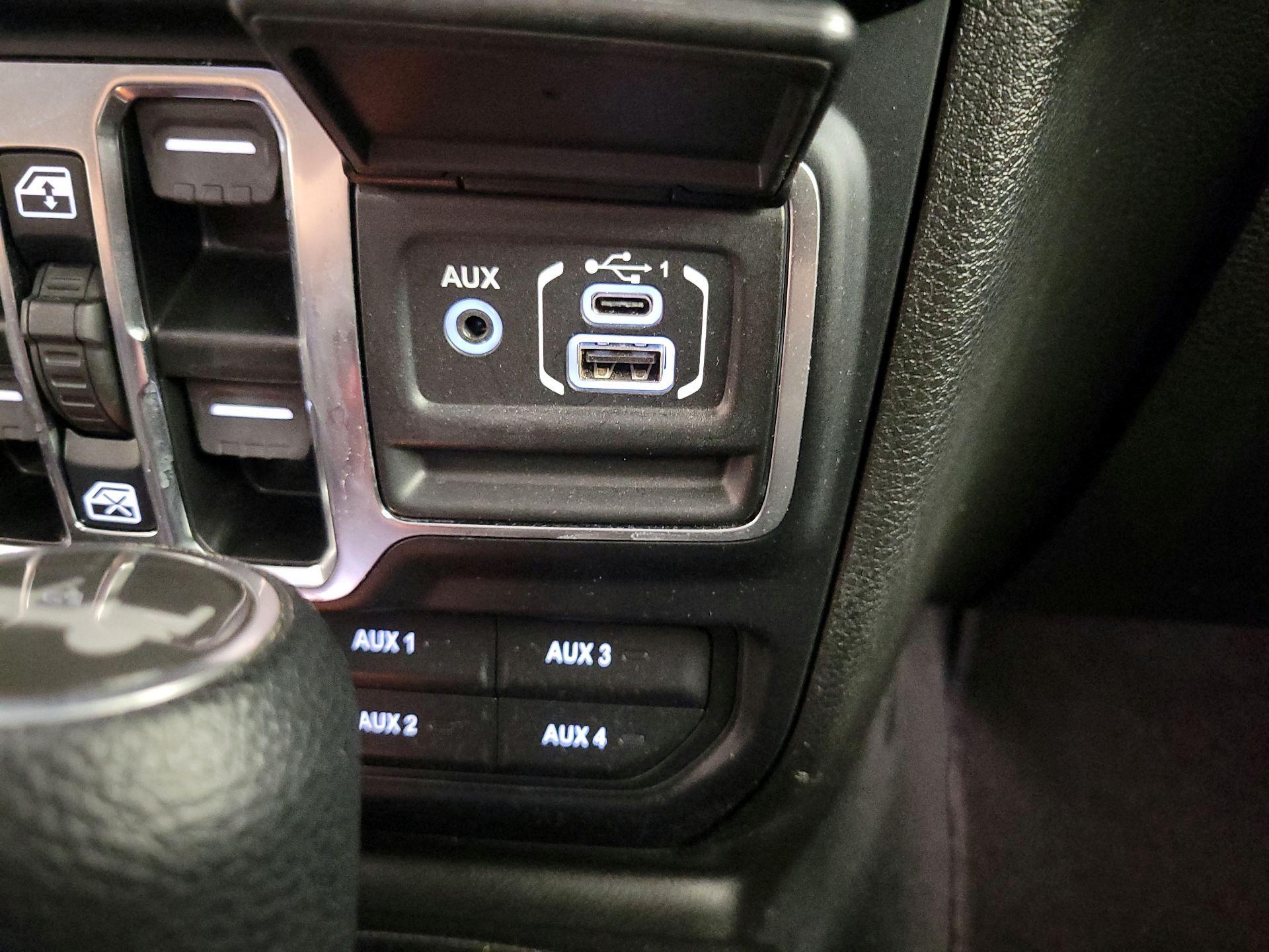 Thumbnail: 2024 Jeep Wrangler - 18