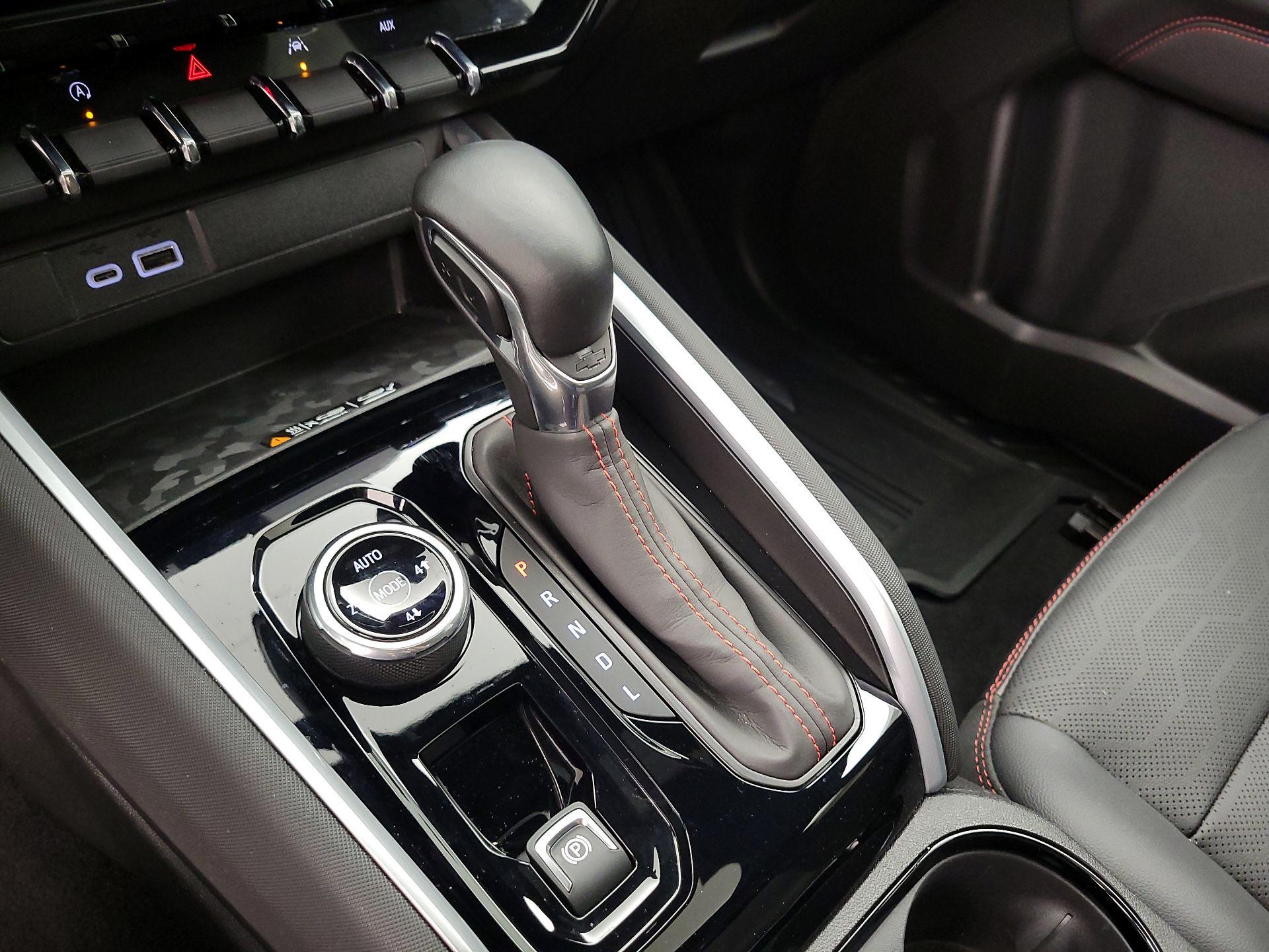 Thumbnail: 2024 Chevrolet Colorado - 17