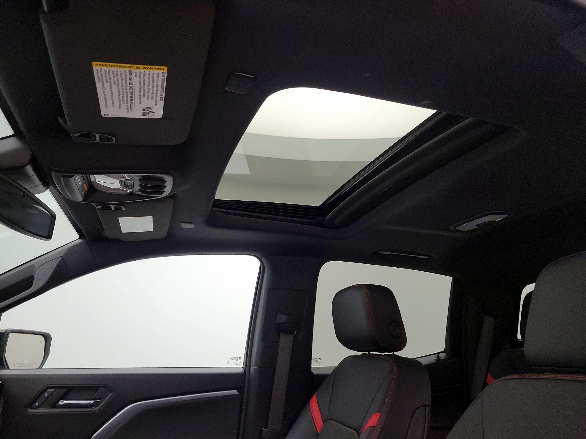 Thumbnail: 2024 Chevrolet Colorado - 19