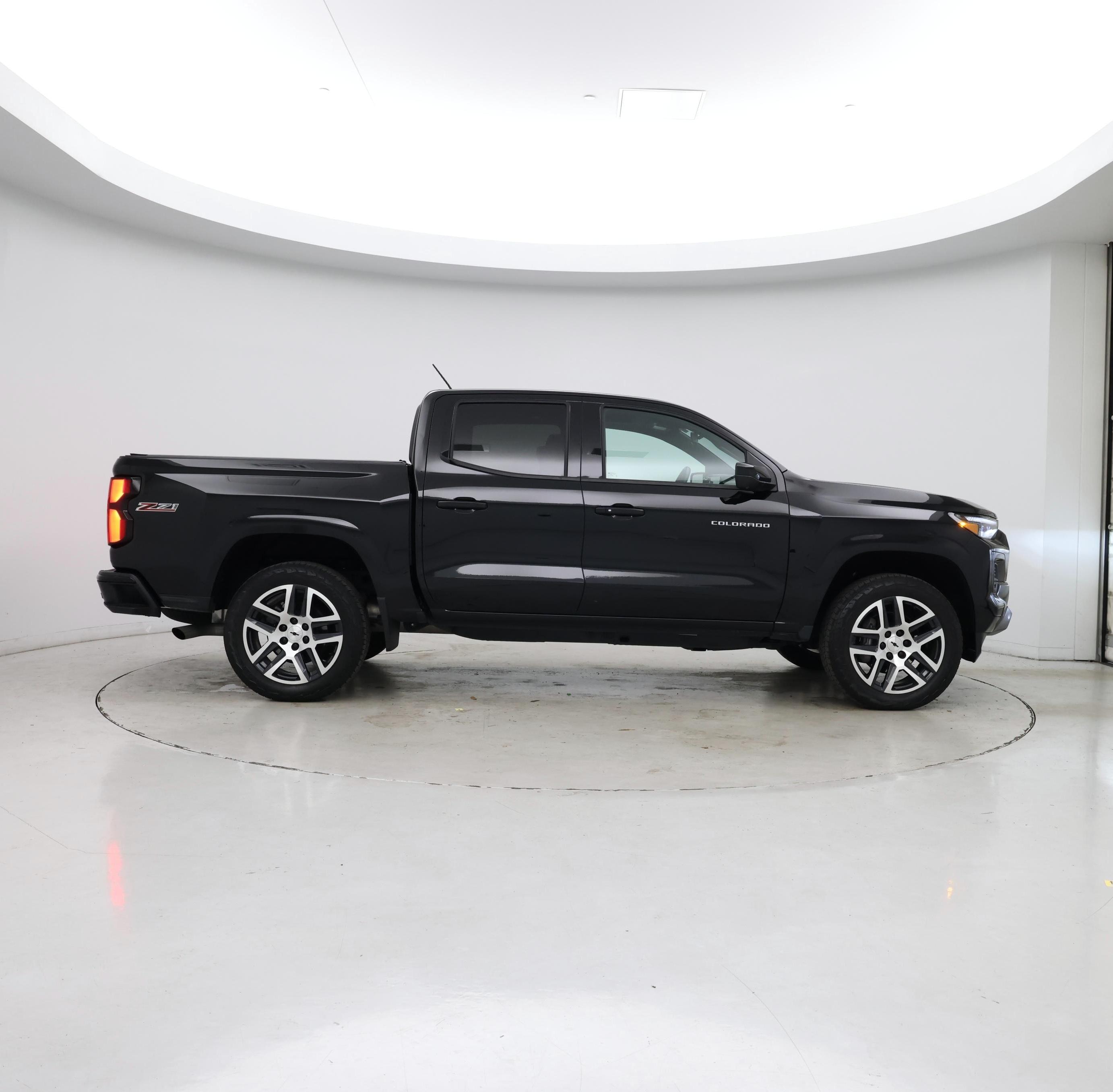 Thumbnail: 2024 Chevrolet Colorado - 7