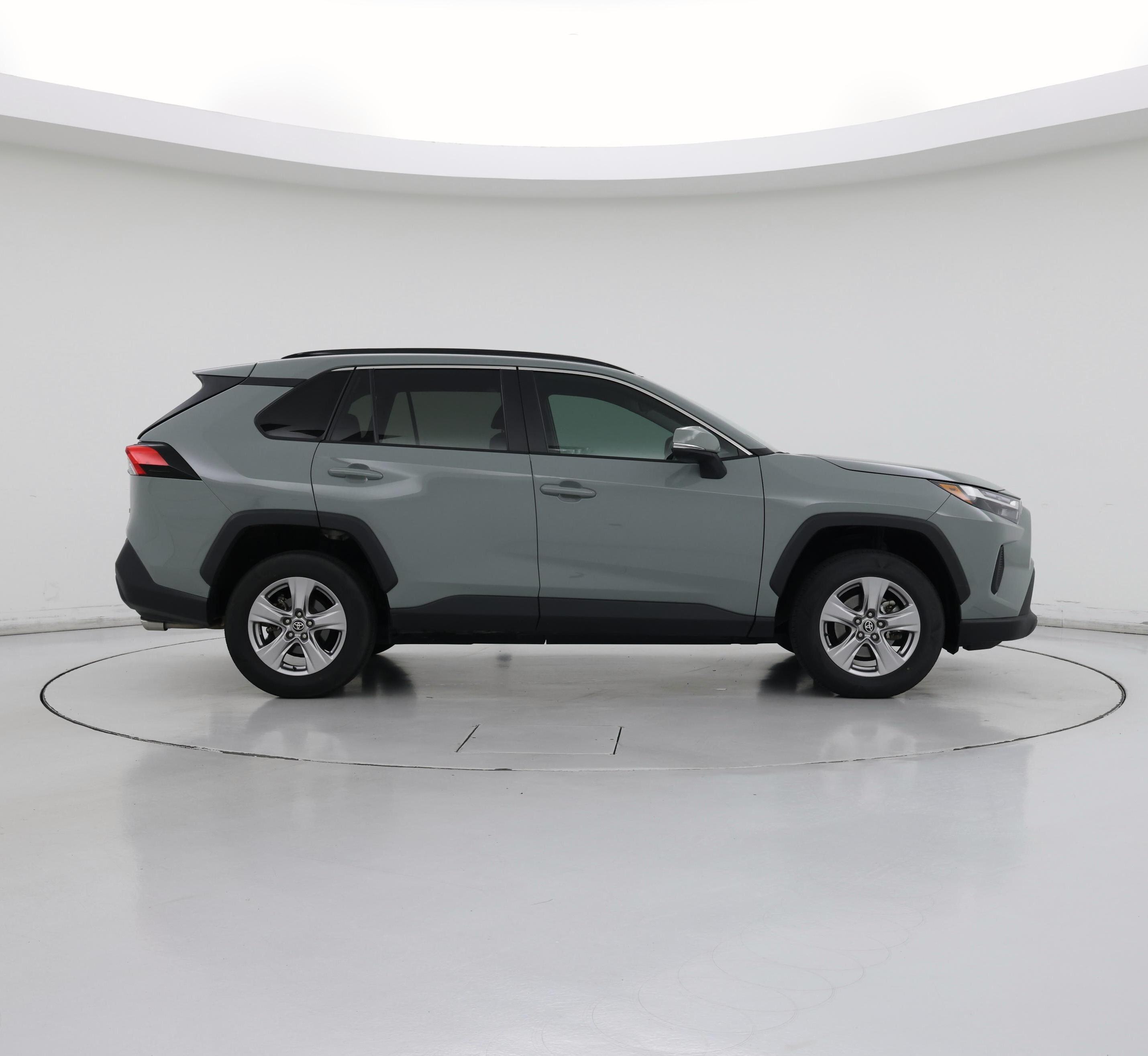 Thumbnail: 2022 Toyota RAV4 - 7