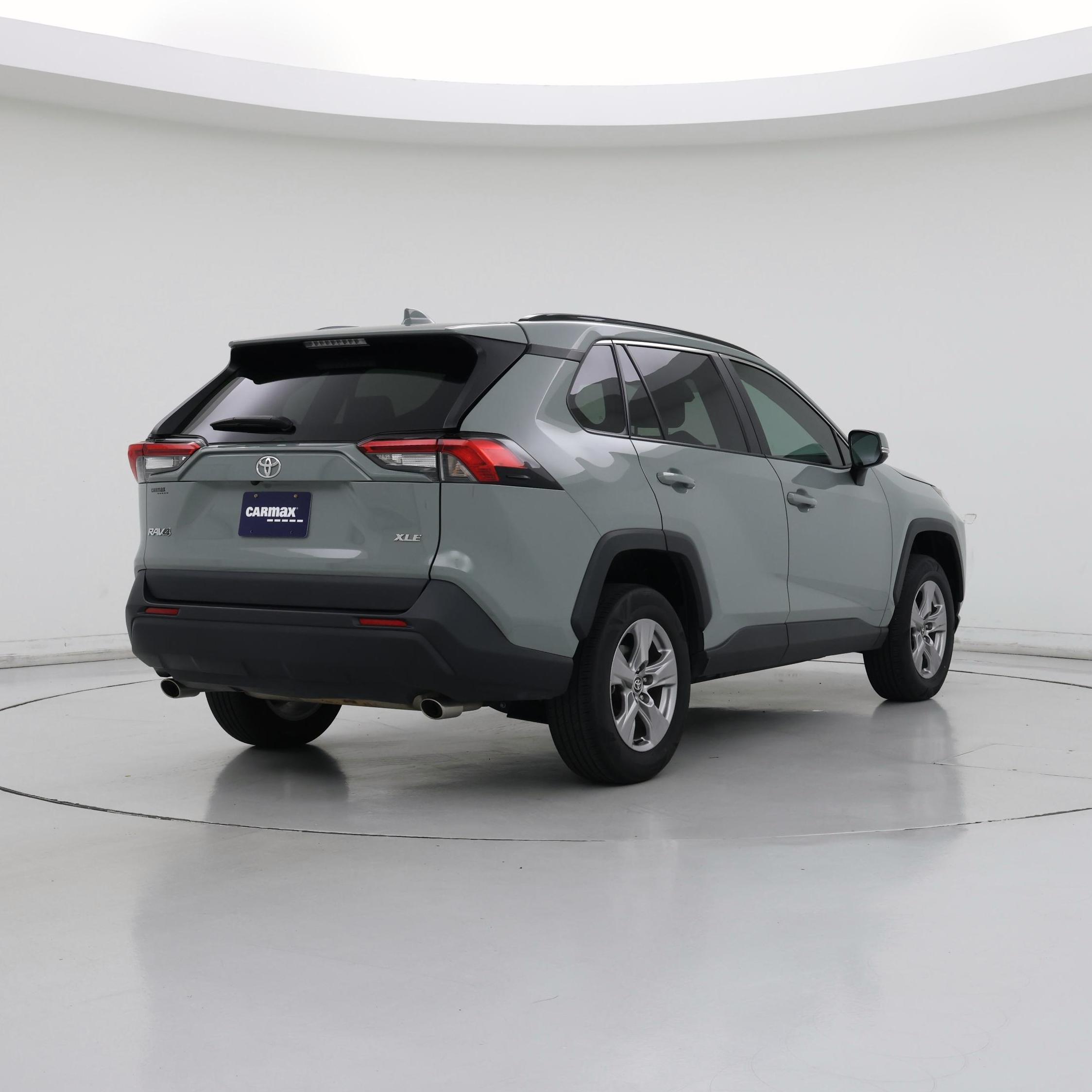 Thumbnail: 2022 Toyota RAV4 - 8