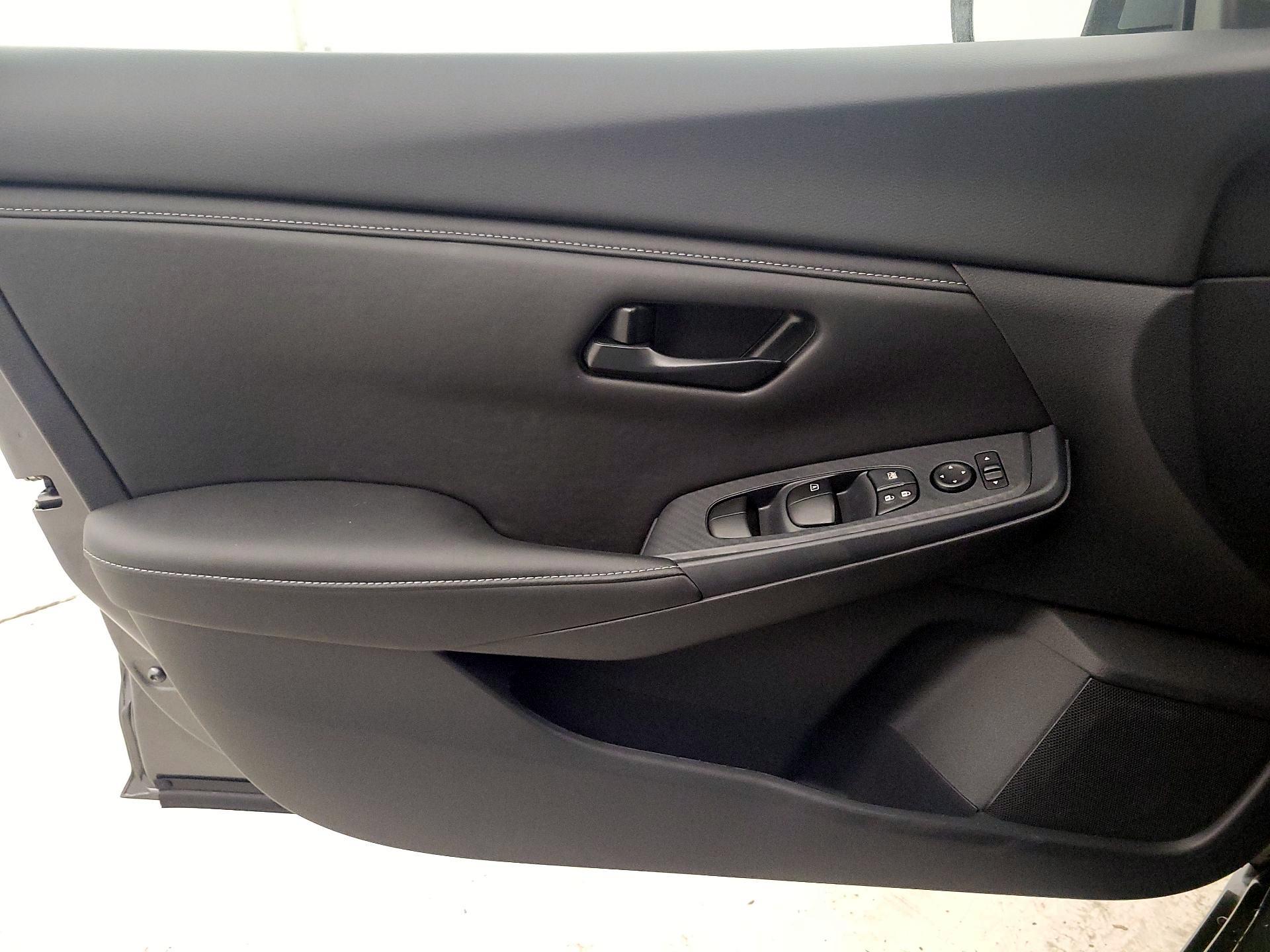 Thumbnail: 2025 Nissan Sentra - 12