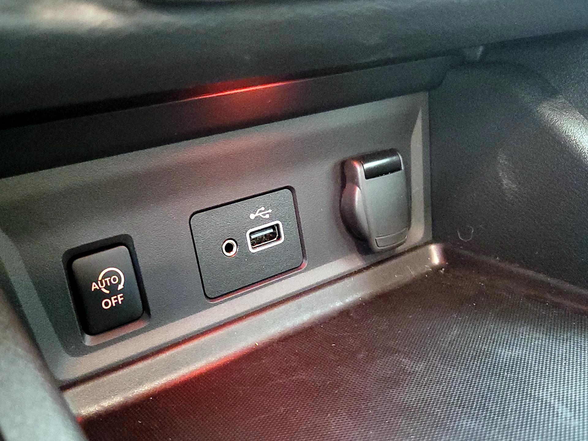 Thumbnail: 2025 Nissan Sentra - 18