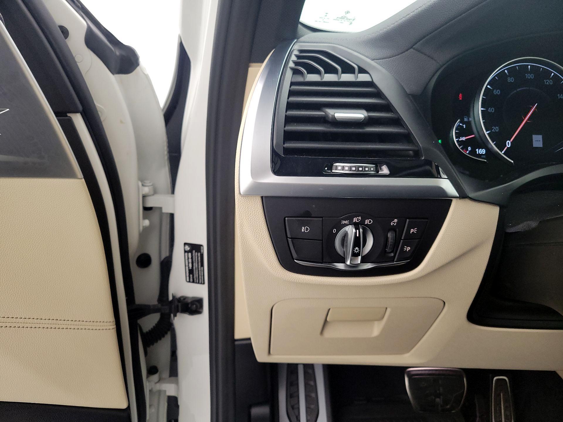 Thumbnail: 2019 BMW X3 - 13