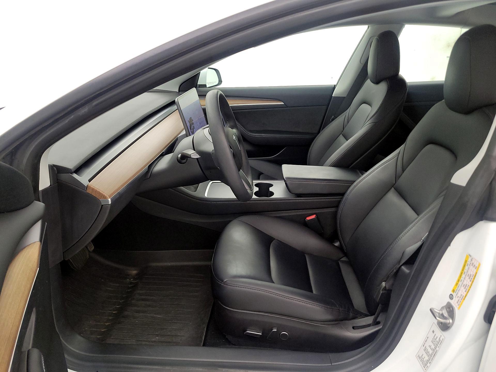 Thumbnail: 2021 Tesla Model 3 - 11