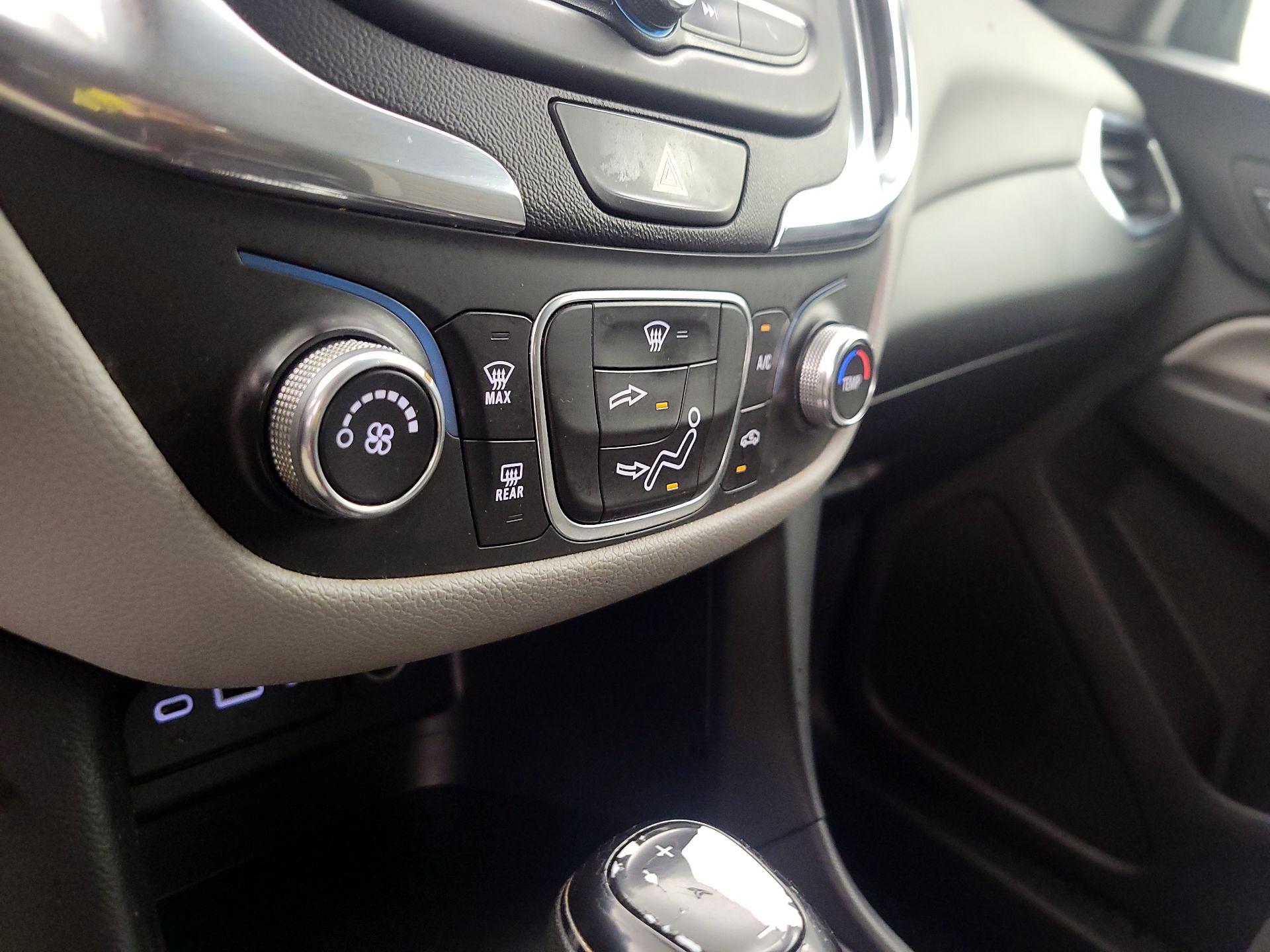 Thumbnail: 2020 Chevrolet Equinox - 16