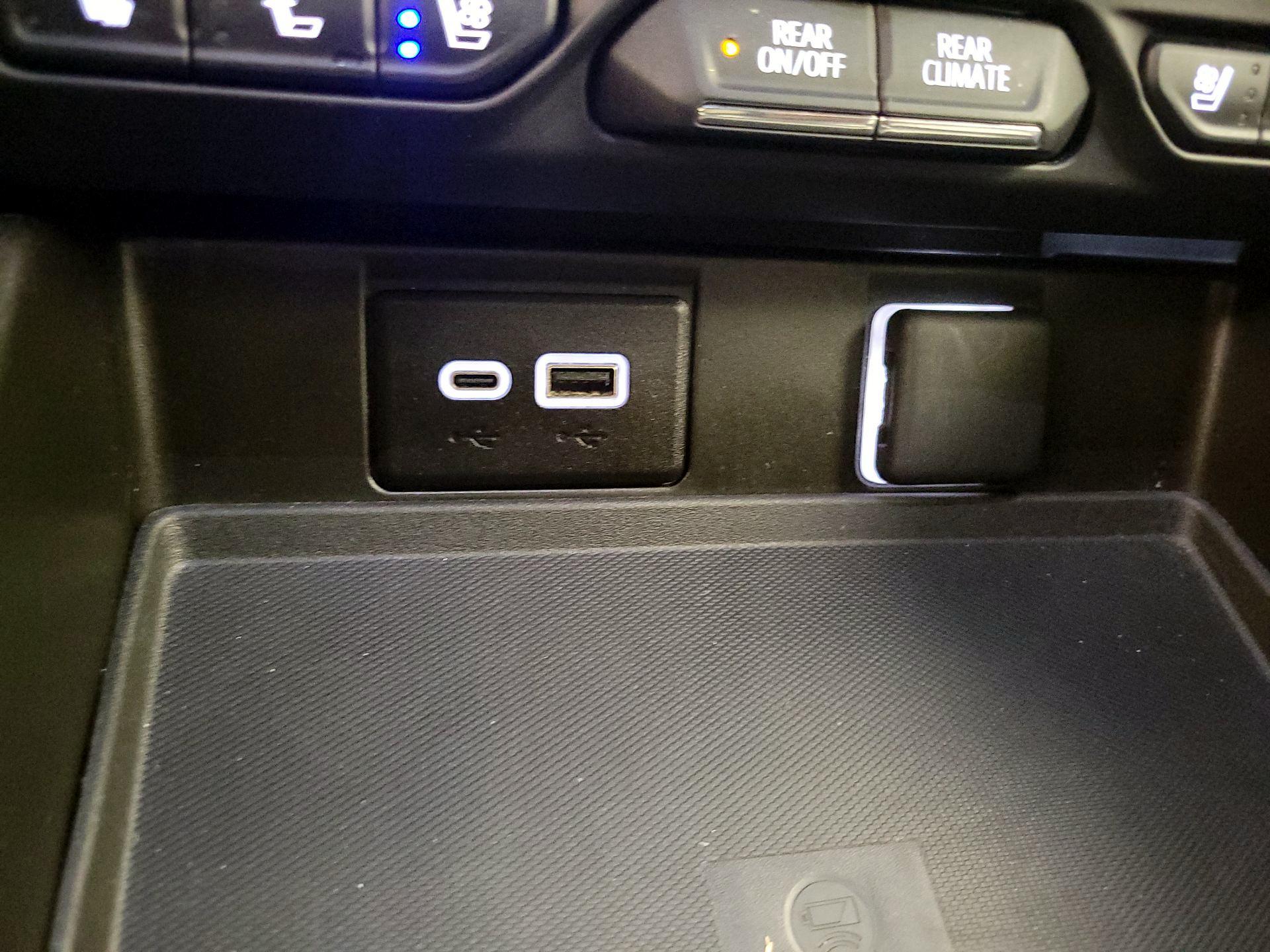 Thumbnail: 2024 Chevrolet Suburban - 18