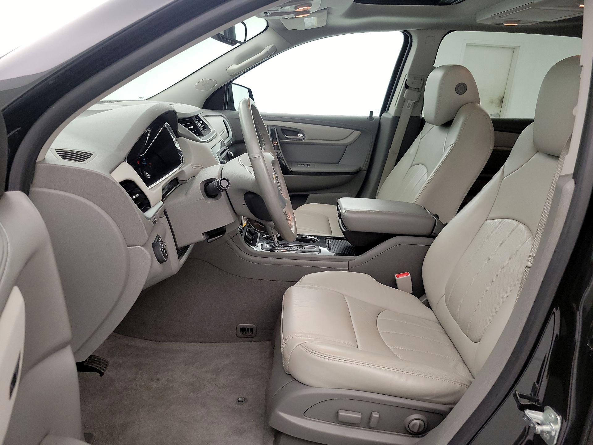 Thumbnail: 2016 Chevrolet Traverse - 11