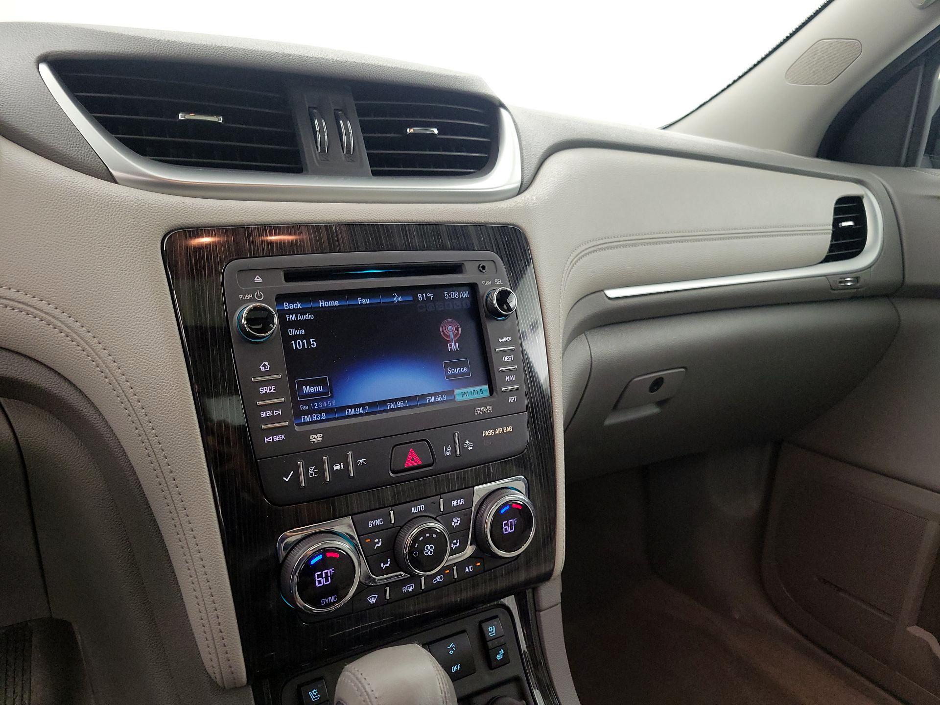 Thumbnail: 2016 Chevrolet Traverse - 16