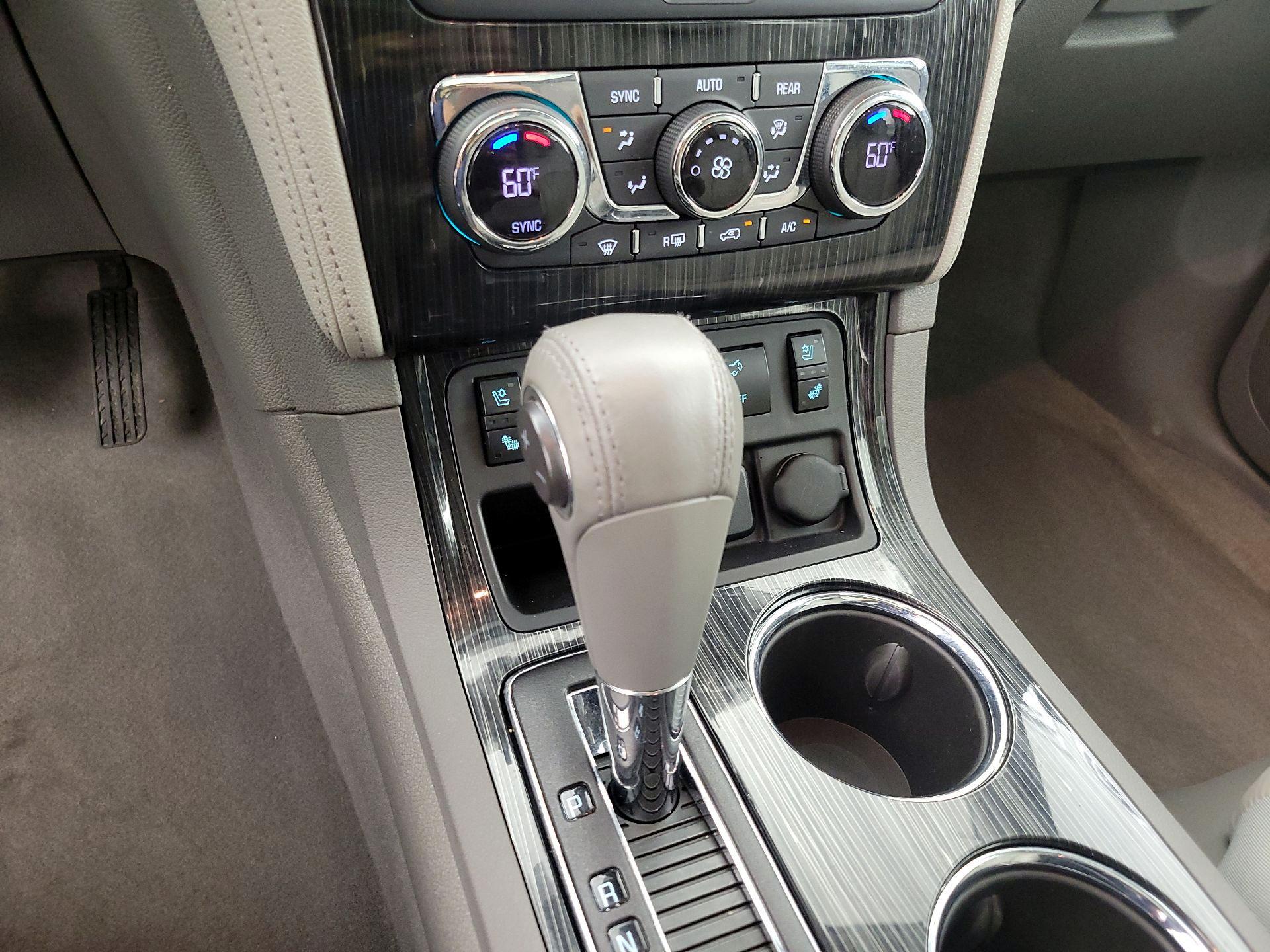 Thumbnail: 2016 Chevrolet Traverse - 17