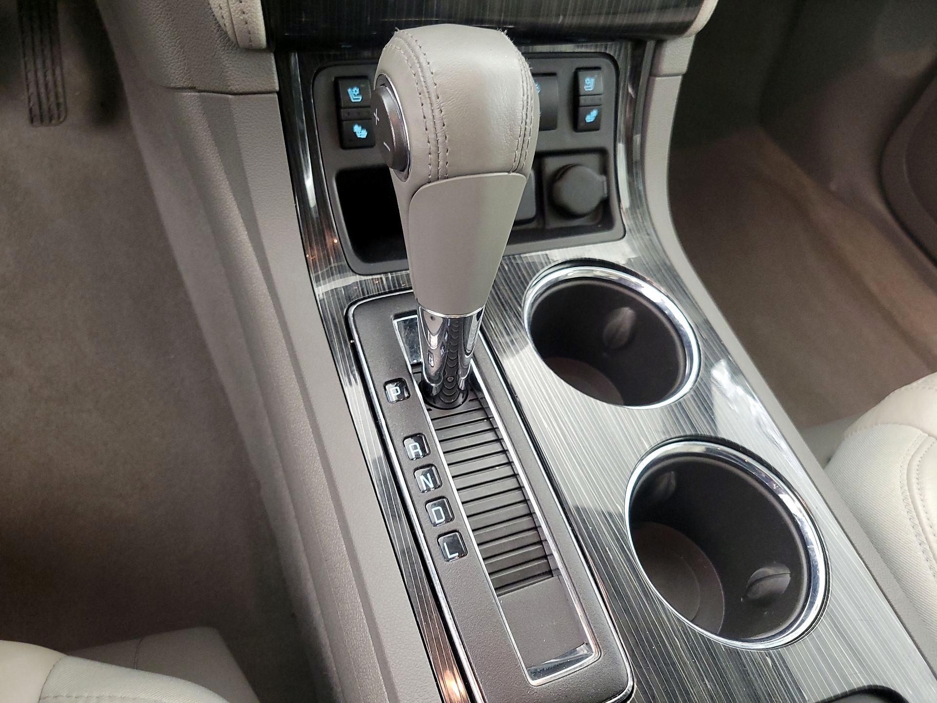 Thumbnail: 2016 Chevrolet Traverse - 18