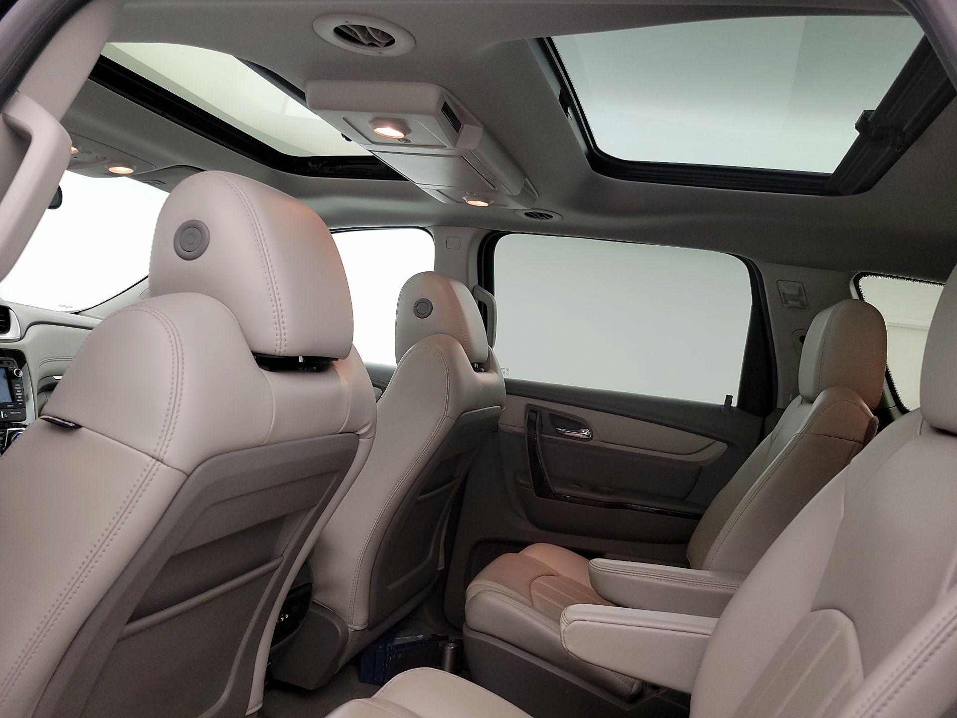 Thumbnail: 2016 Chevrolet Traverse - 20