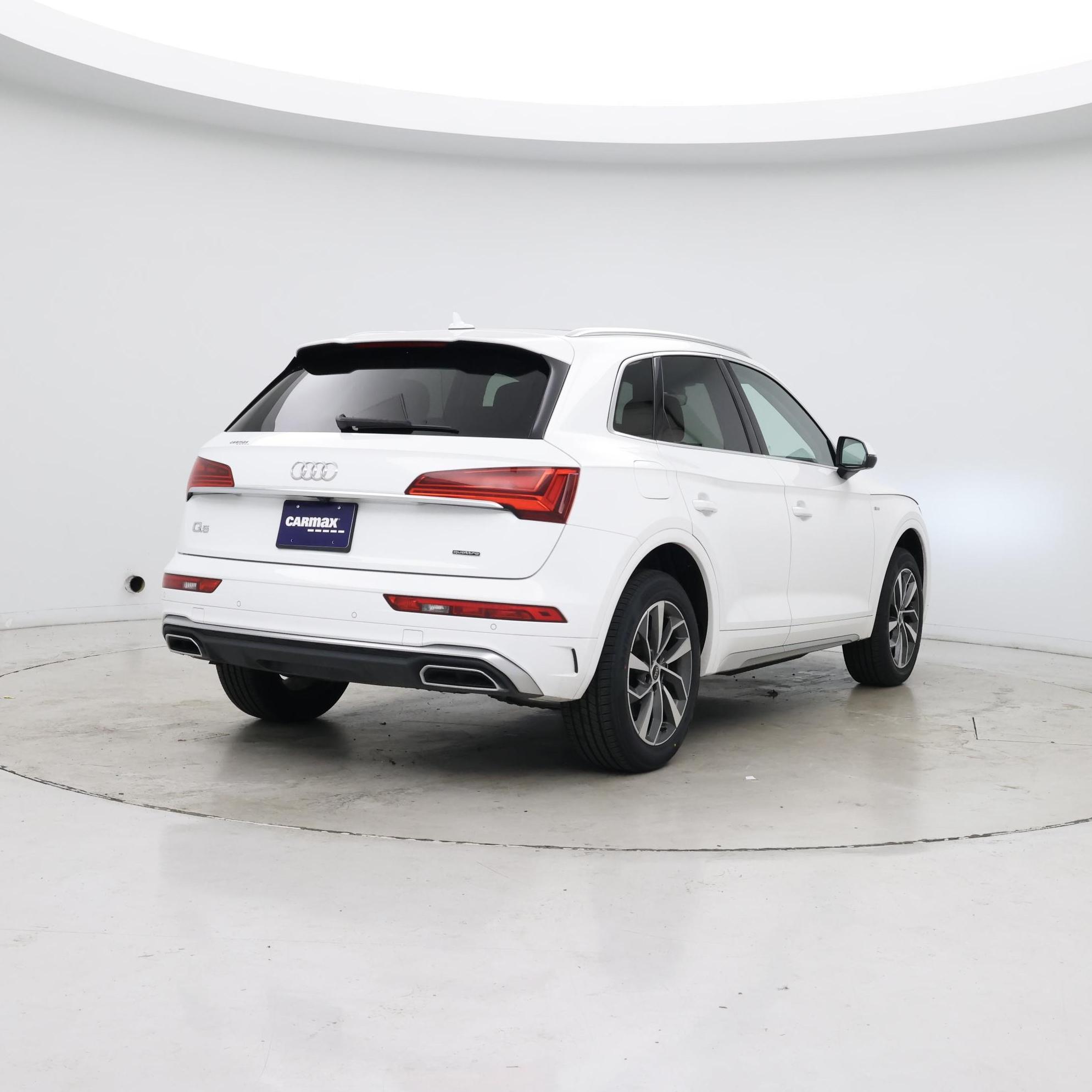 Thumbnail: 2024 Audi Q5 - 8