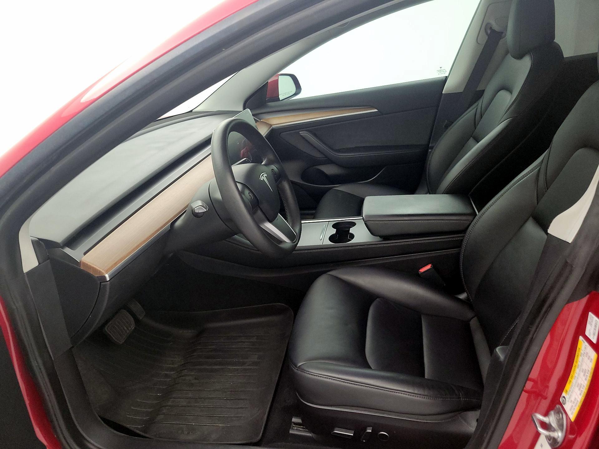 Thumbnail: 2022 Tesla Model 3 - 11