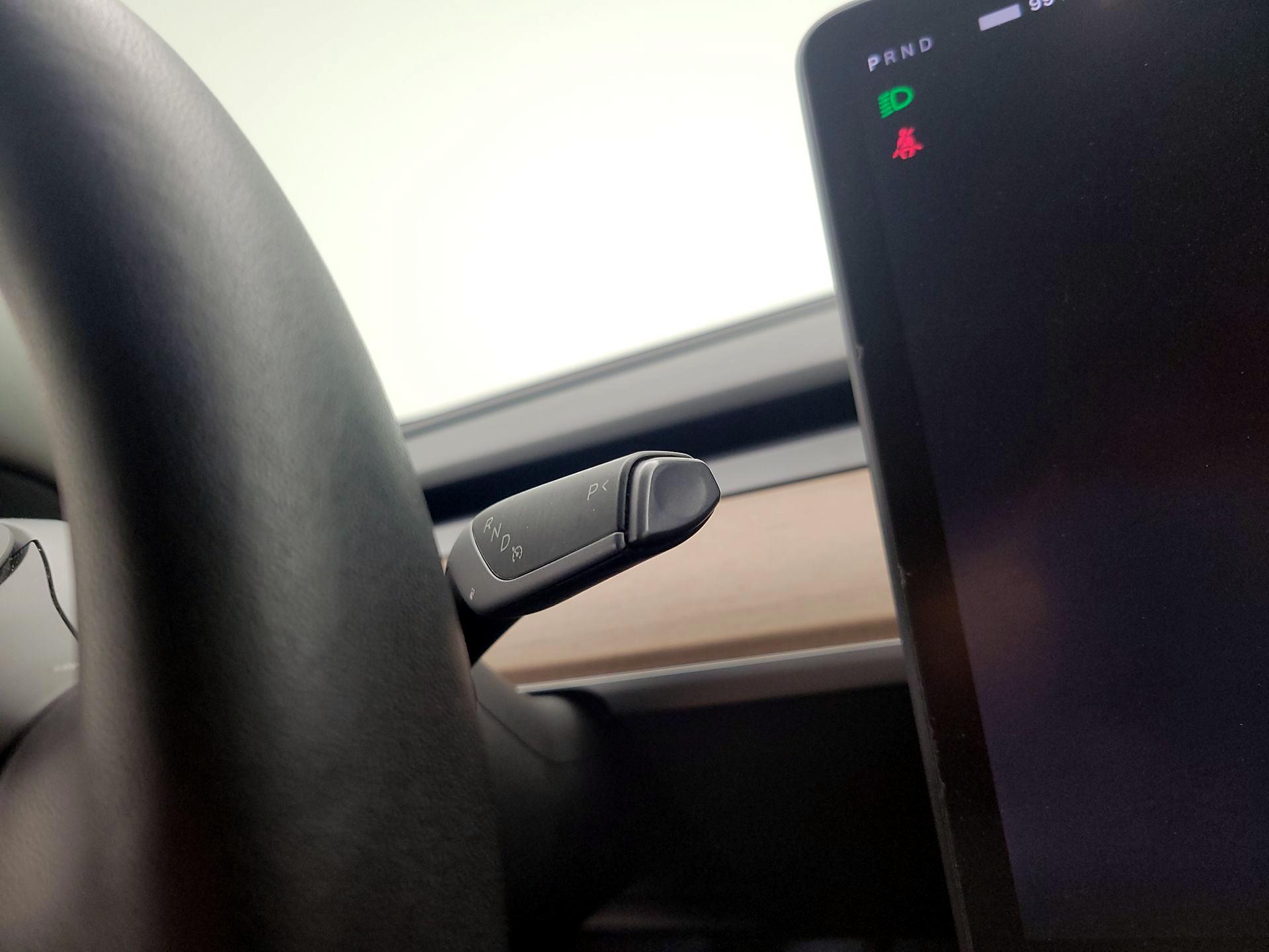 Thumbnail: 2022 Tesla Model 3 - 17