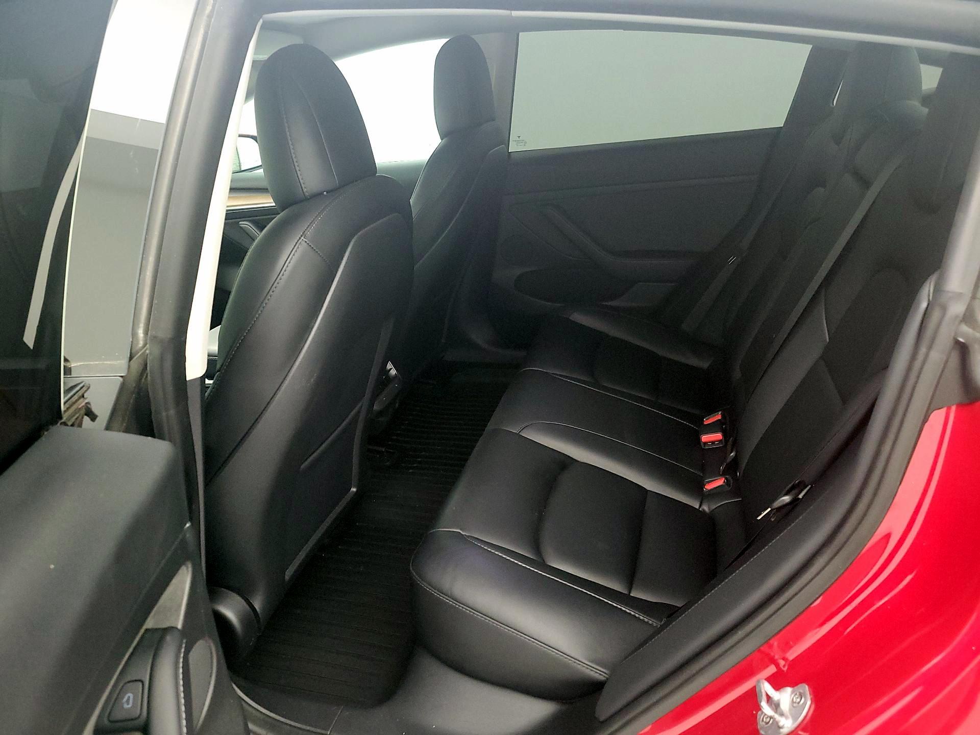 Thumbnail: 2022 Tesla Model 3 - 18