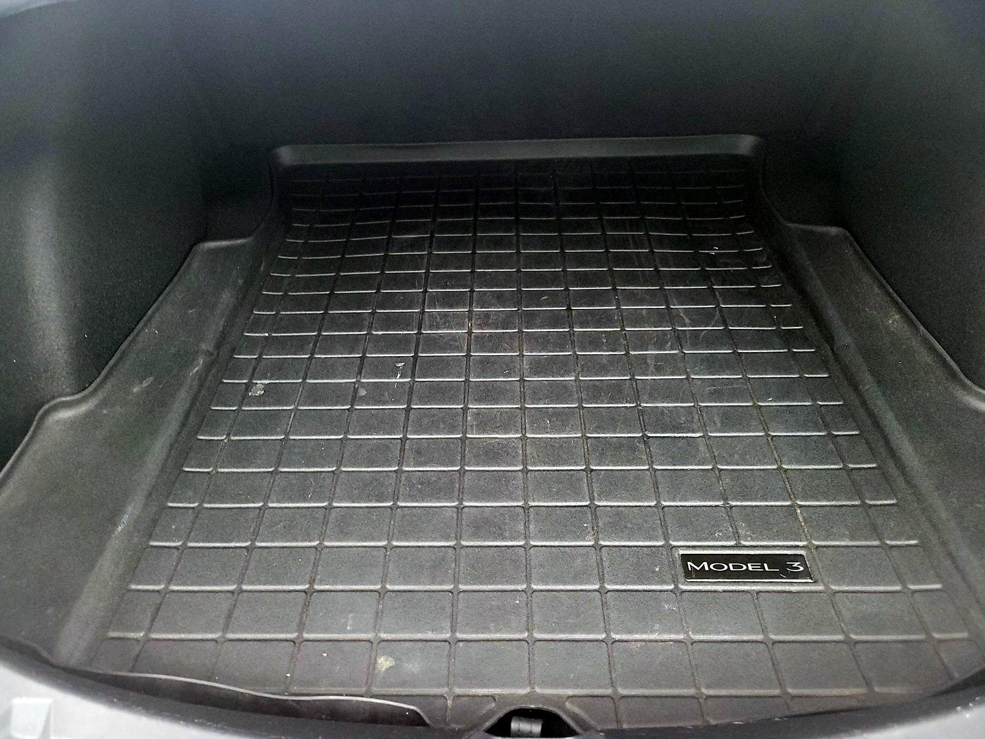 Thumbnail: 2022 Tesla Model 3 - 19