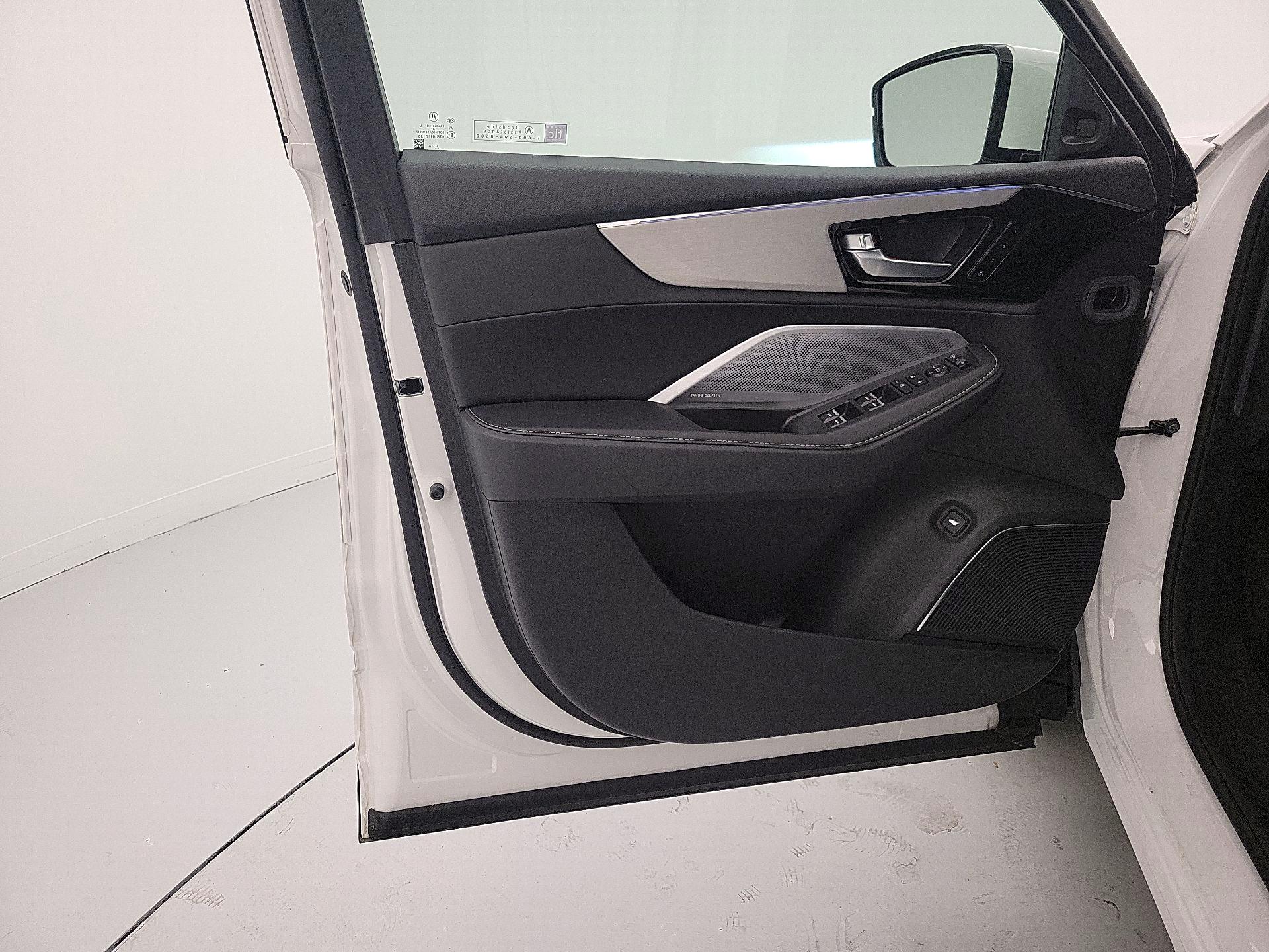 Thumbnail: 2025 Acura MDX - 12