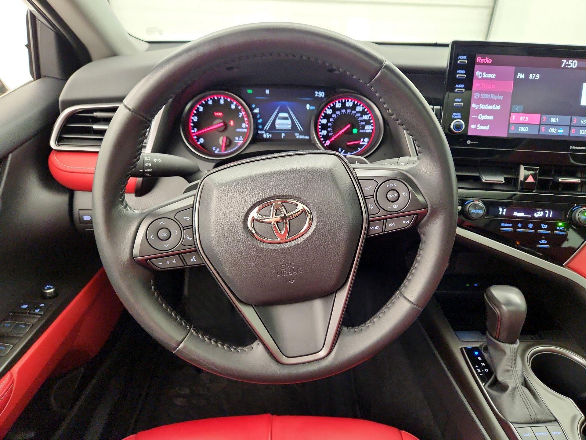 Thumbnail: 2022 Toyota Camry - 10