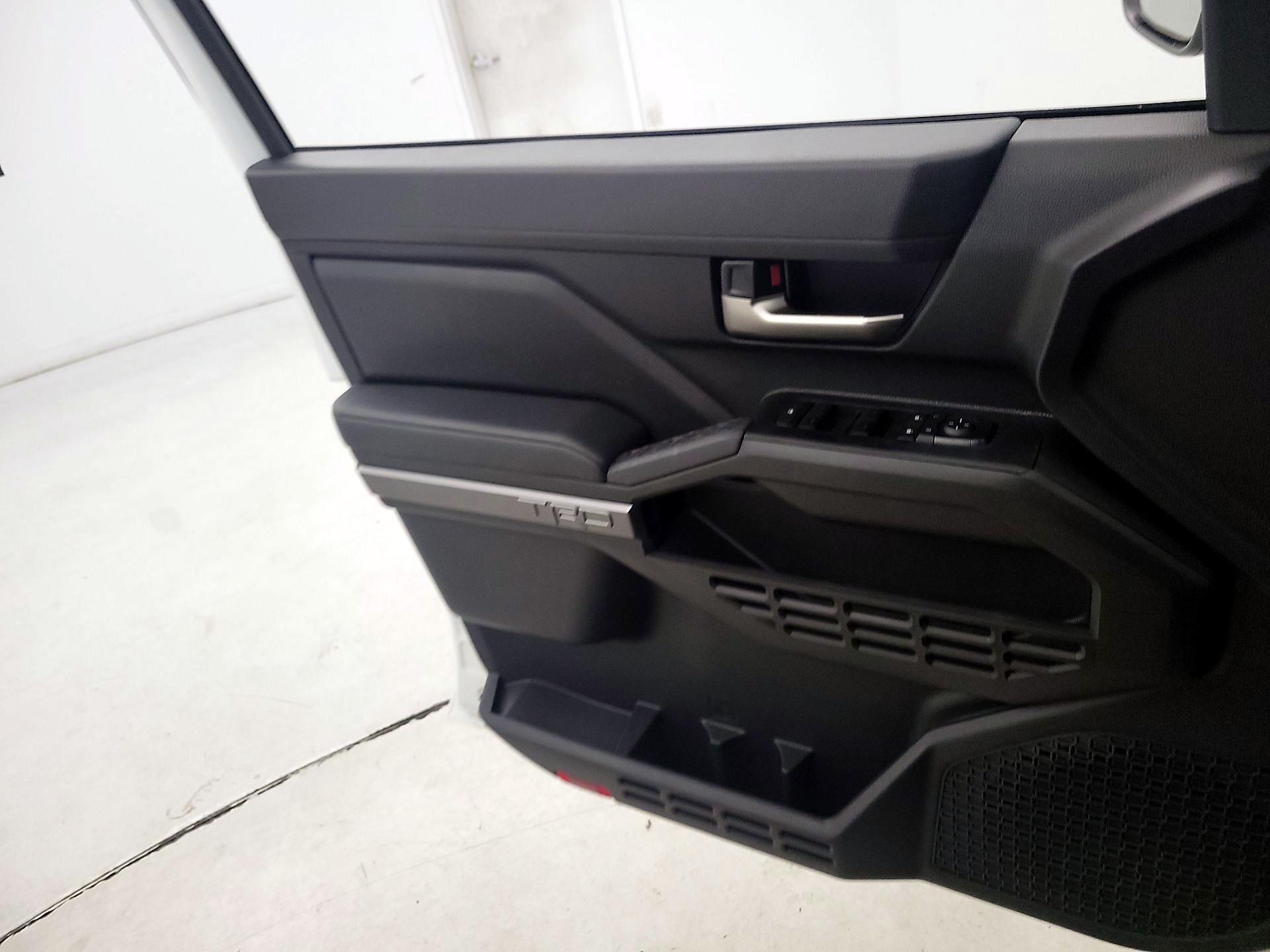 Thumbnail: 2025 Toyota Tacoma - 12