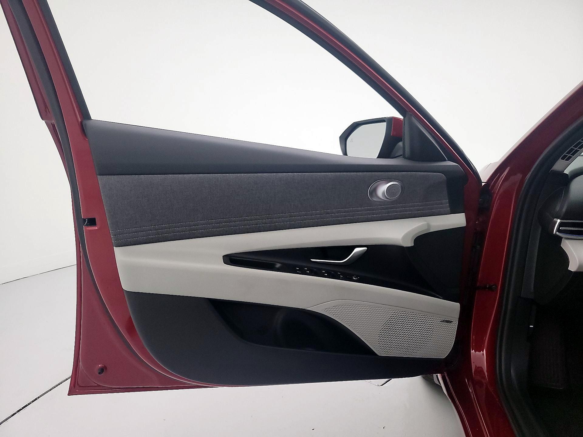 Thumbnail: 2024 Hyundai Elantra - 12