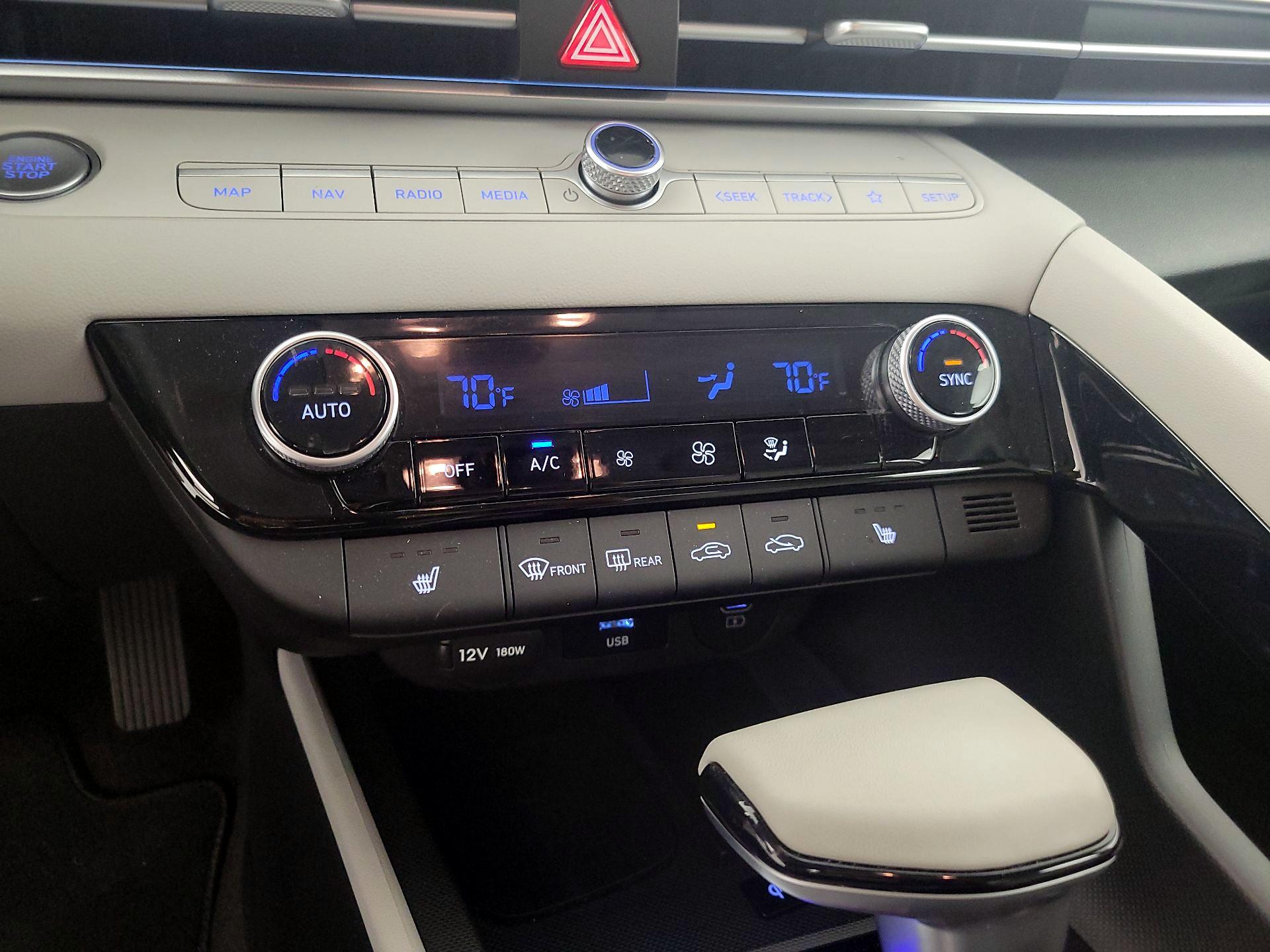 Thumbnail: 2024 Hyundai Elantra - 17