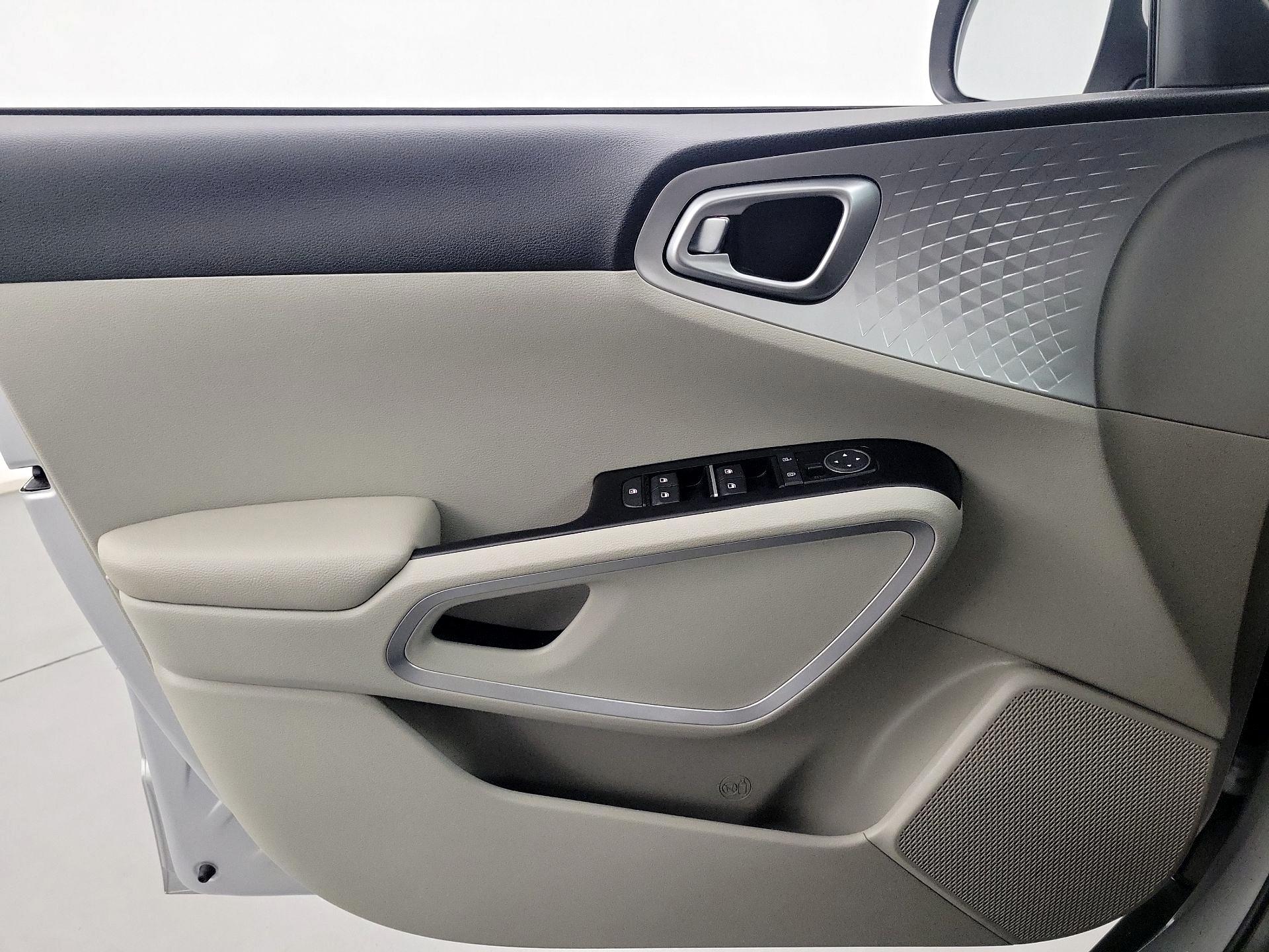 Thumbnail: 2020 Kia Soul - 12