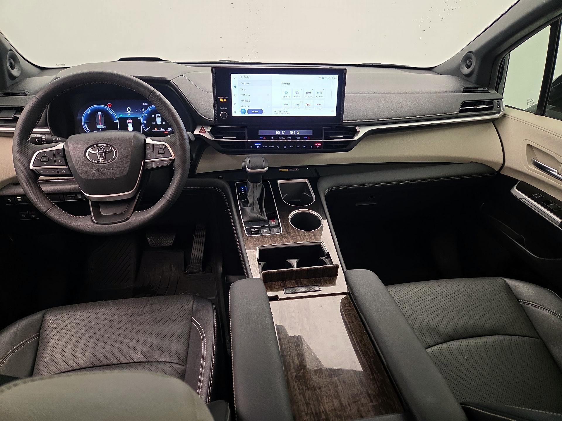 Thumbnail: 2025 Toyota Sienna - 9