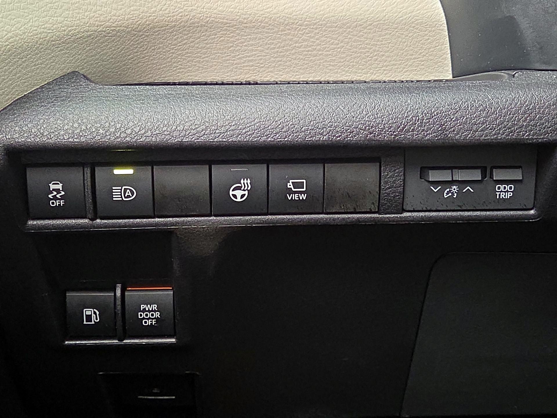 Thumbnail: 2025 Toyota Sienna - 13