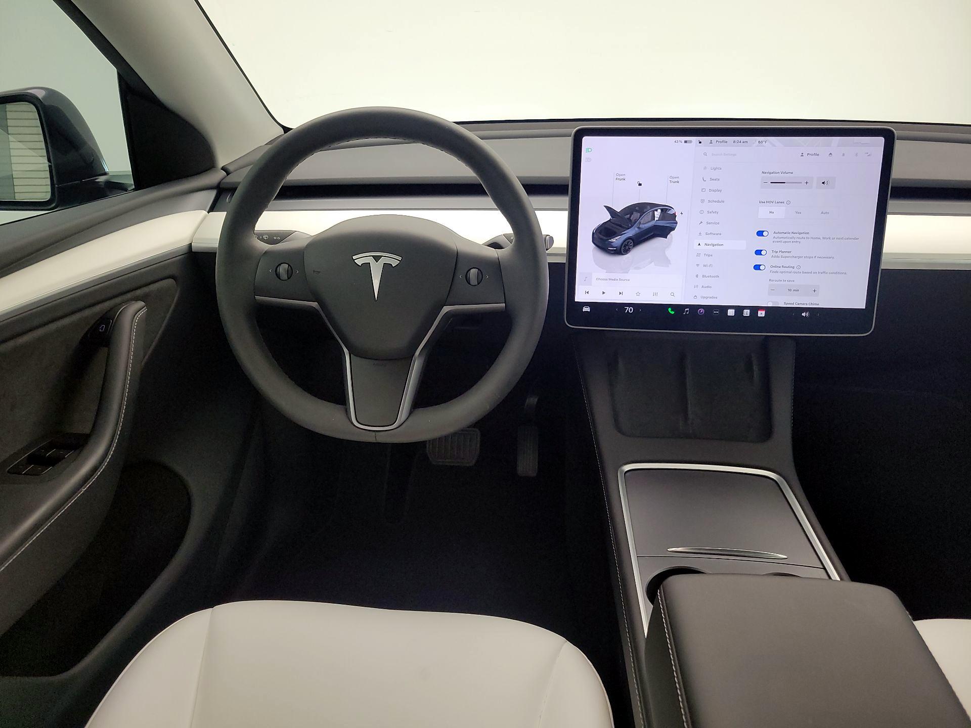 Thumbnail: 2025 Tesla Model Y - 10