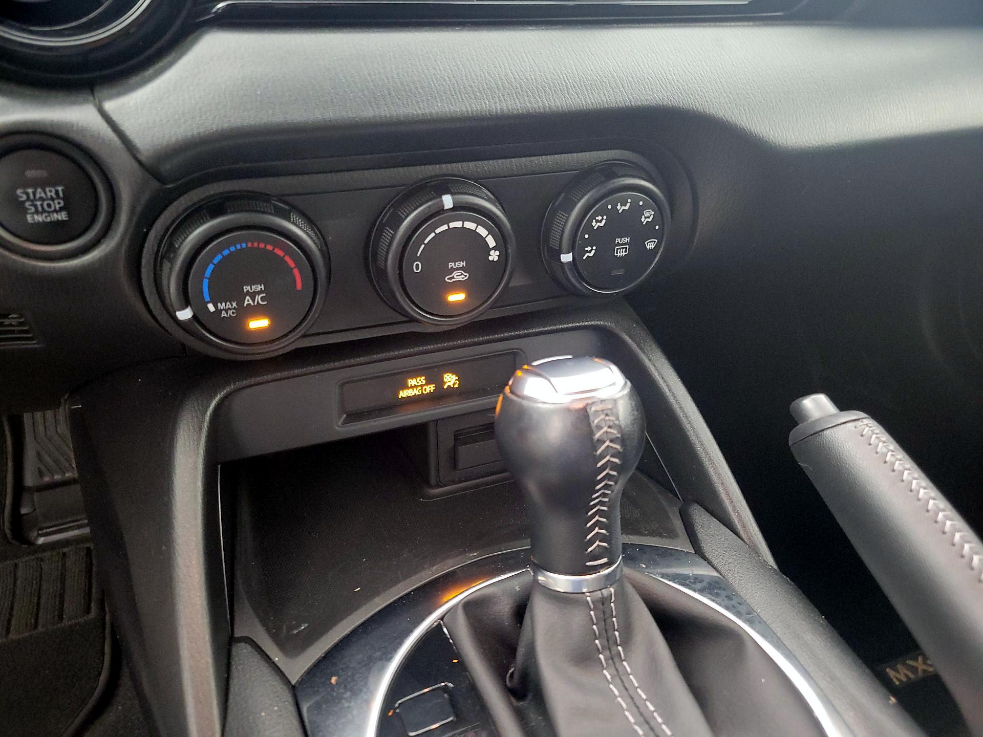 Thumbnail: 2021 Mazda MX-5 Miata - 16