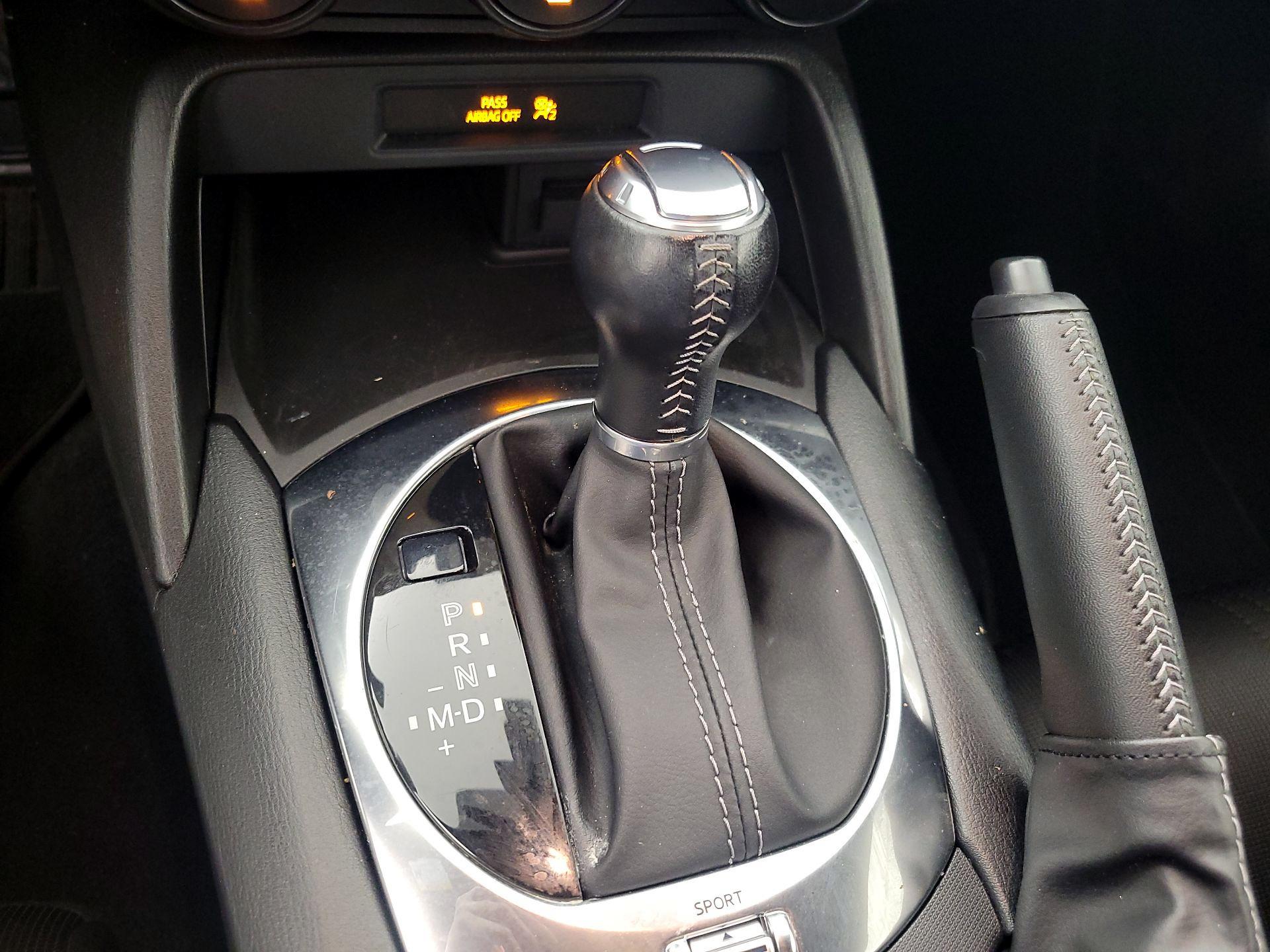 Thumbnail: 2021 Mazda MX-5 Miata - 17