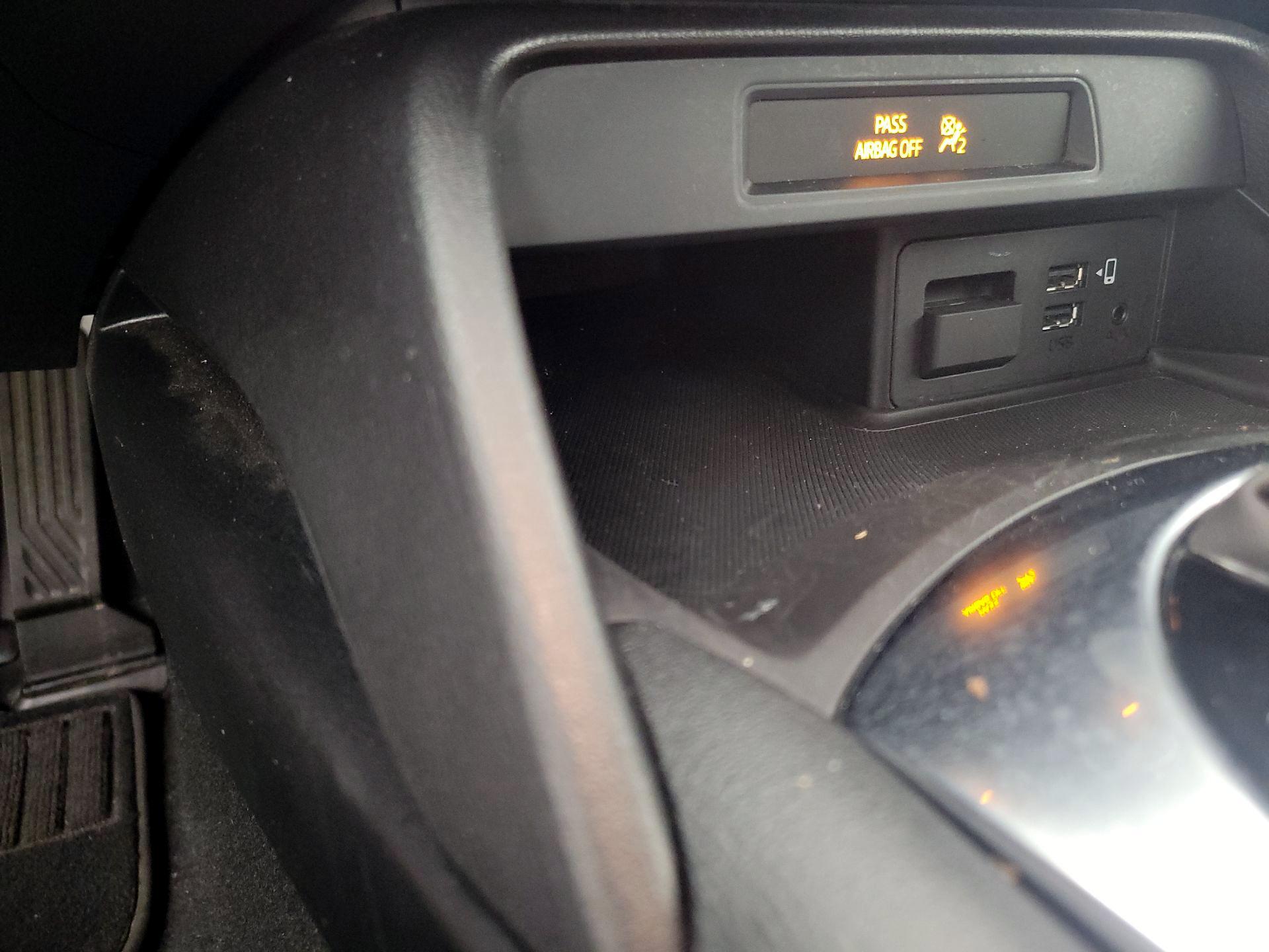 Thumbnail: 2021 Mazda MX-5 Miata - 18