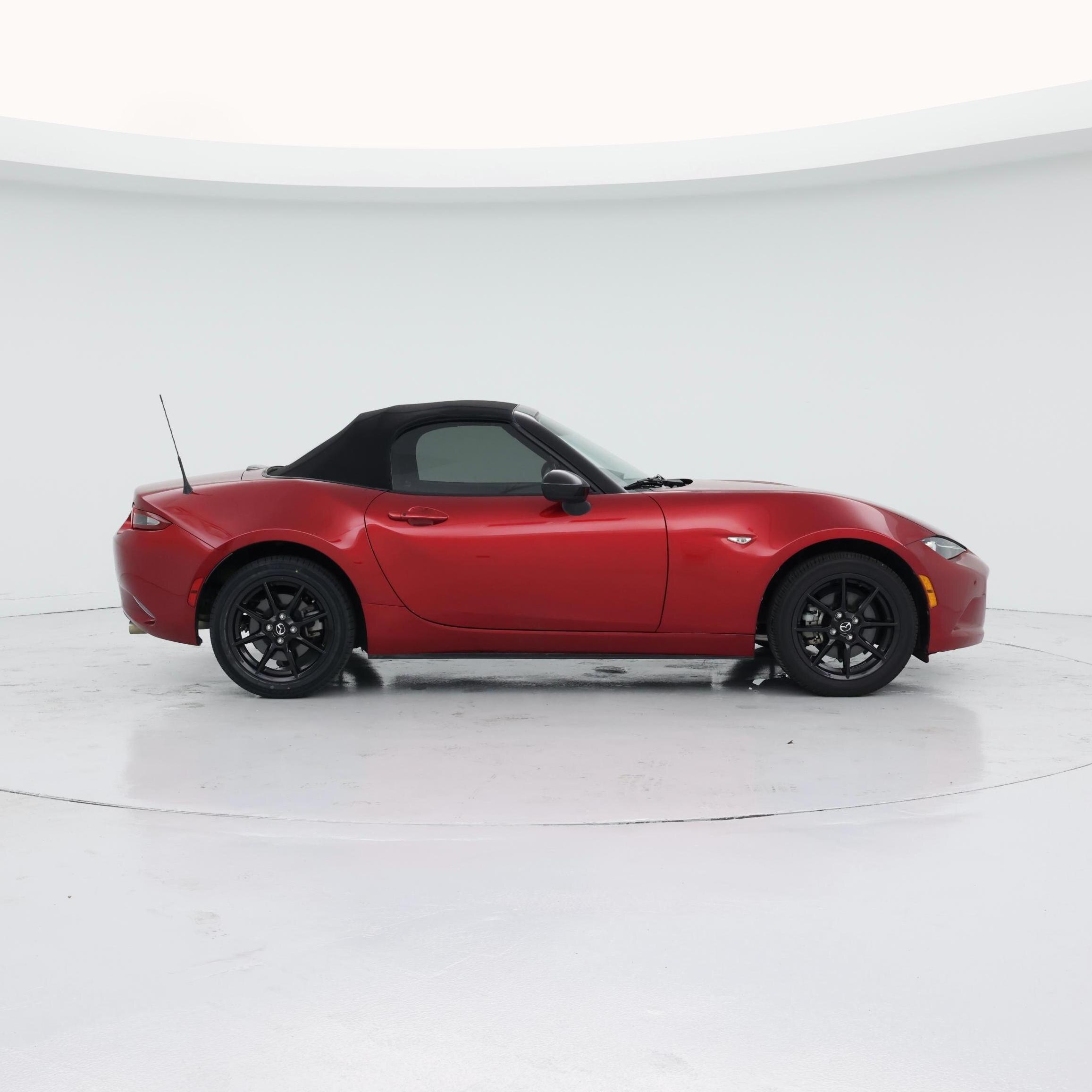 Thumbnail: 2021 Mazda MX-5 Miata - 7