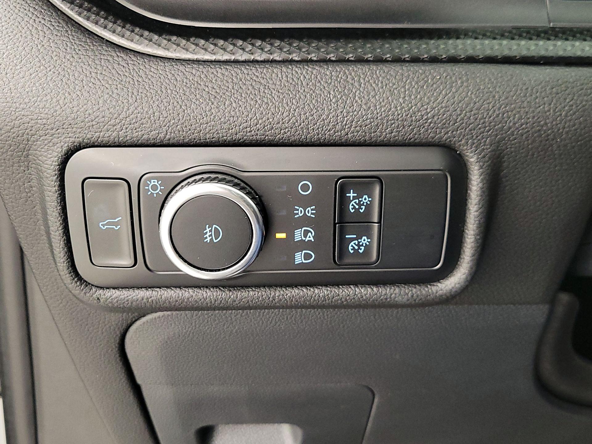 Thumbnail: 2024 Ford Explorer - 13