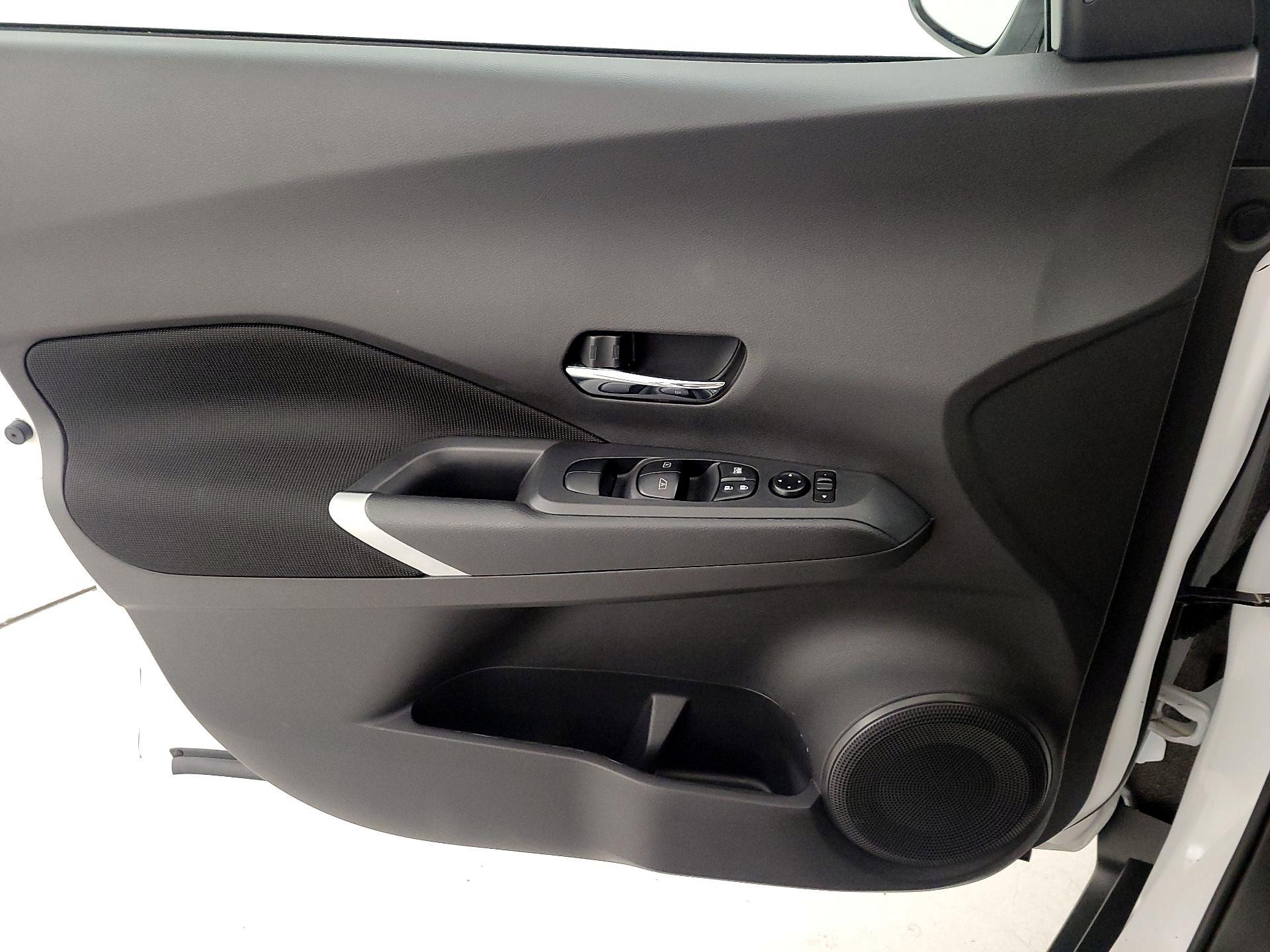 Thumbnail: 2023 Nissan Kicks - 12