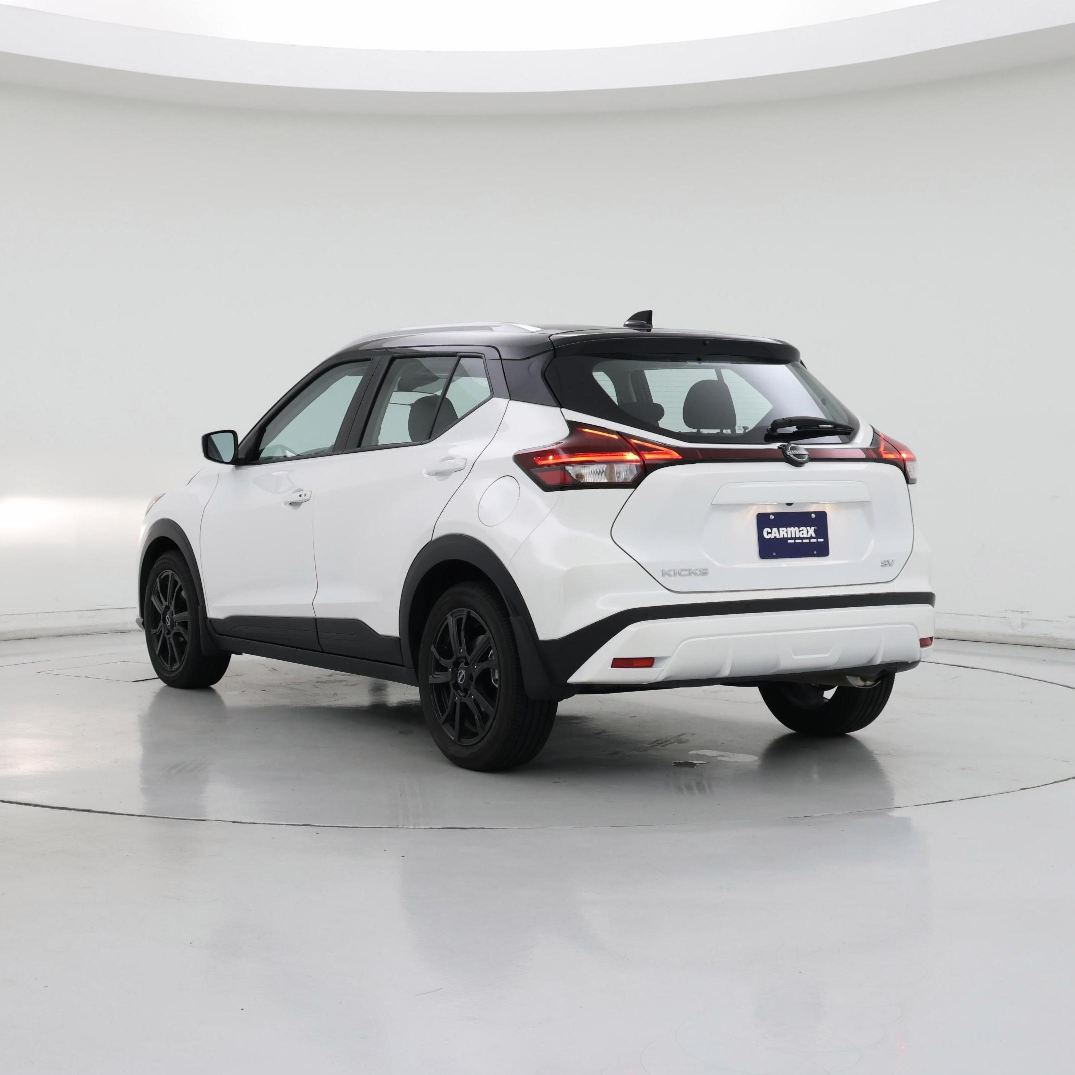 Thumbnail: 2023 Nissan Kicks - 2