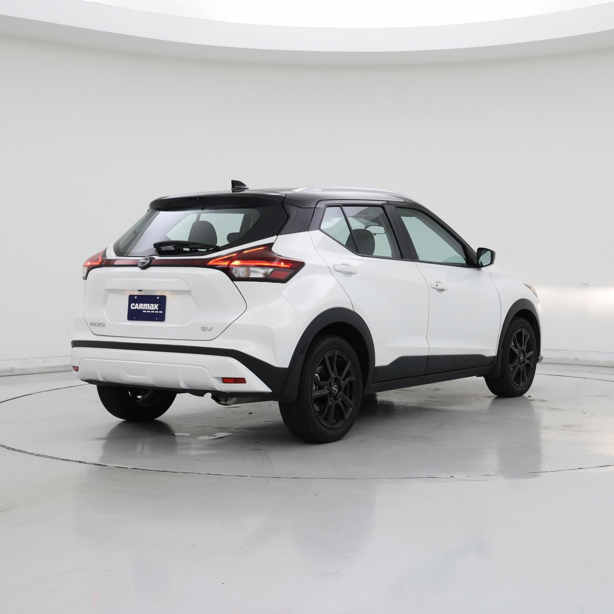 Thumbnail: 2023 Nissan Kicks - 8