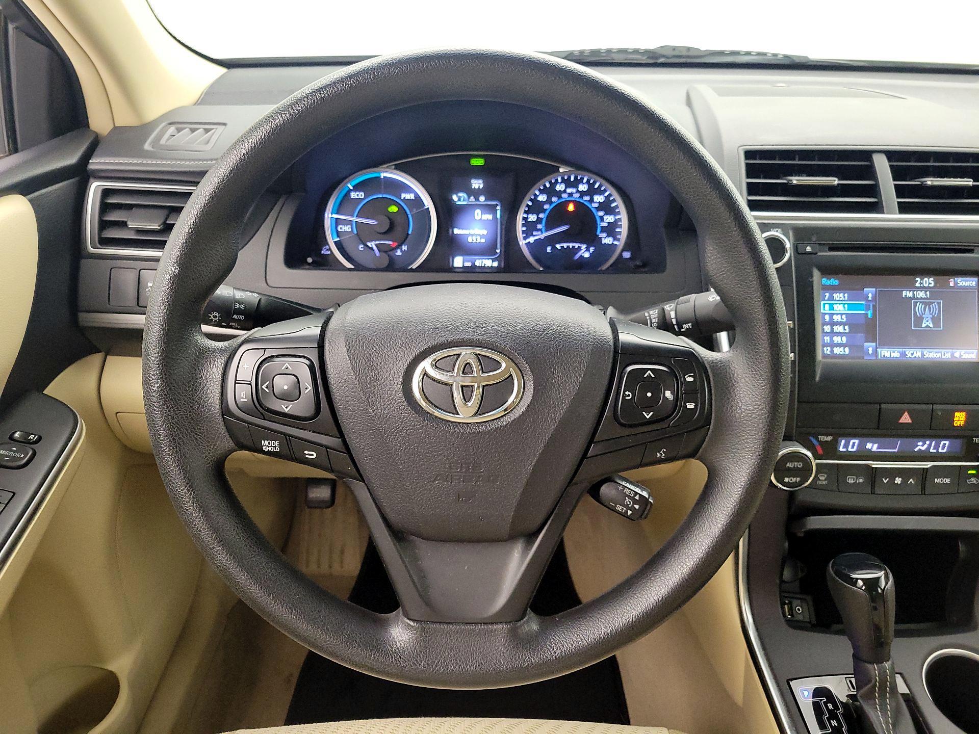 Thumbnail: 2015 Toyota Camry - 10