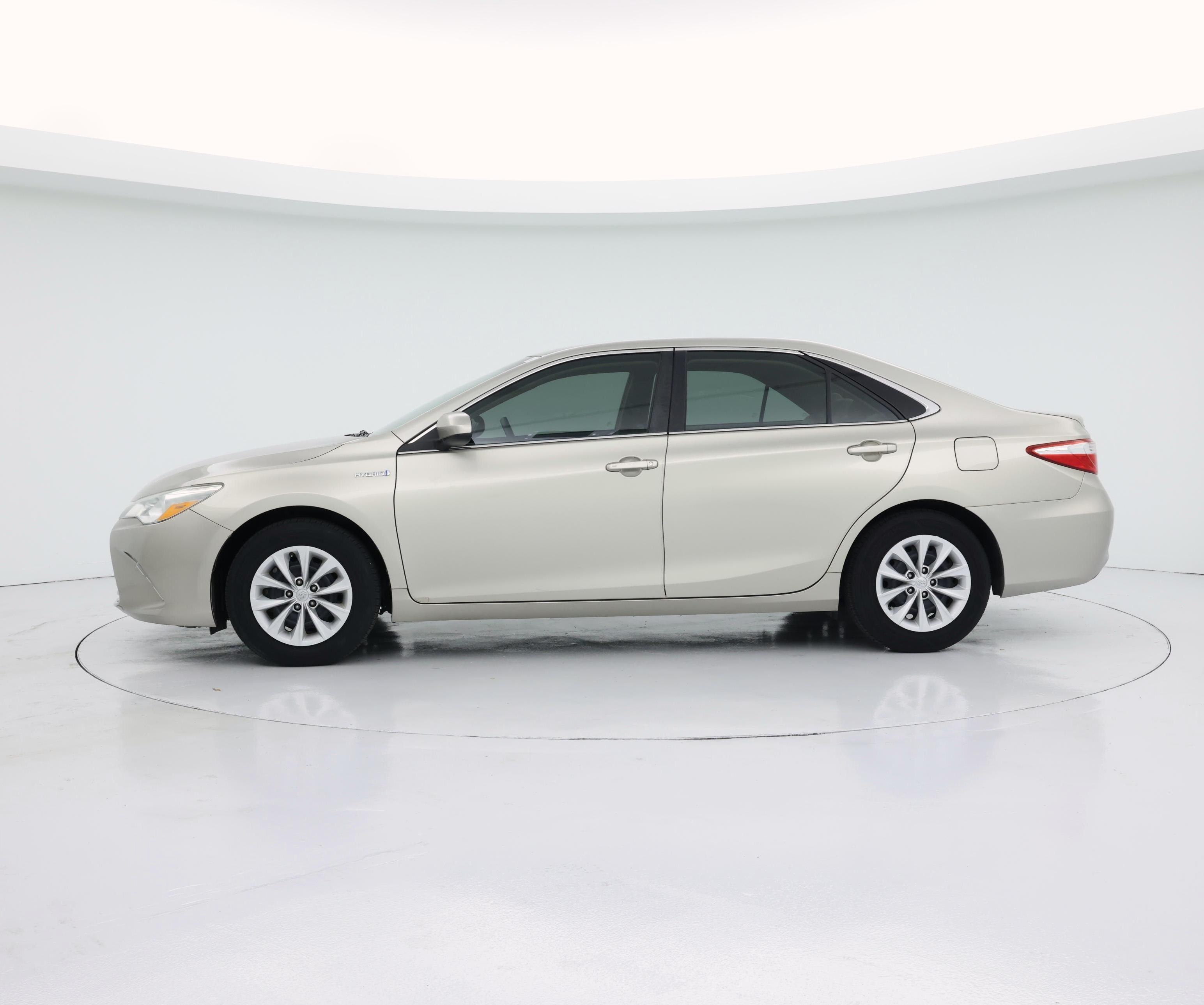 Thumbnail: 2015 Toyota Camry - 3