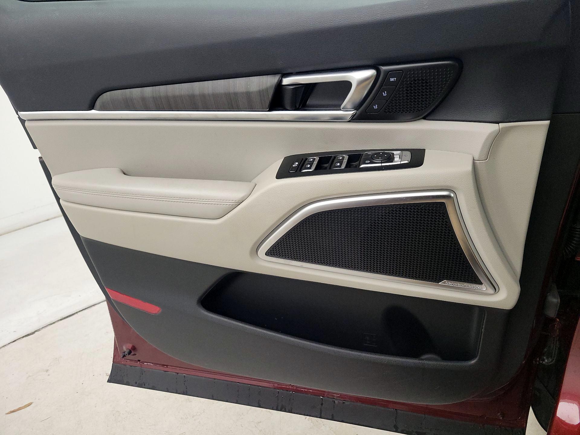 Thumbnail: 2023 Kia Telluride - 12