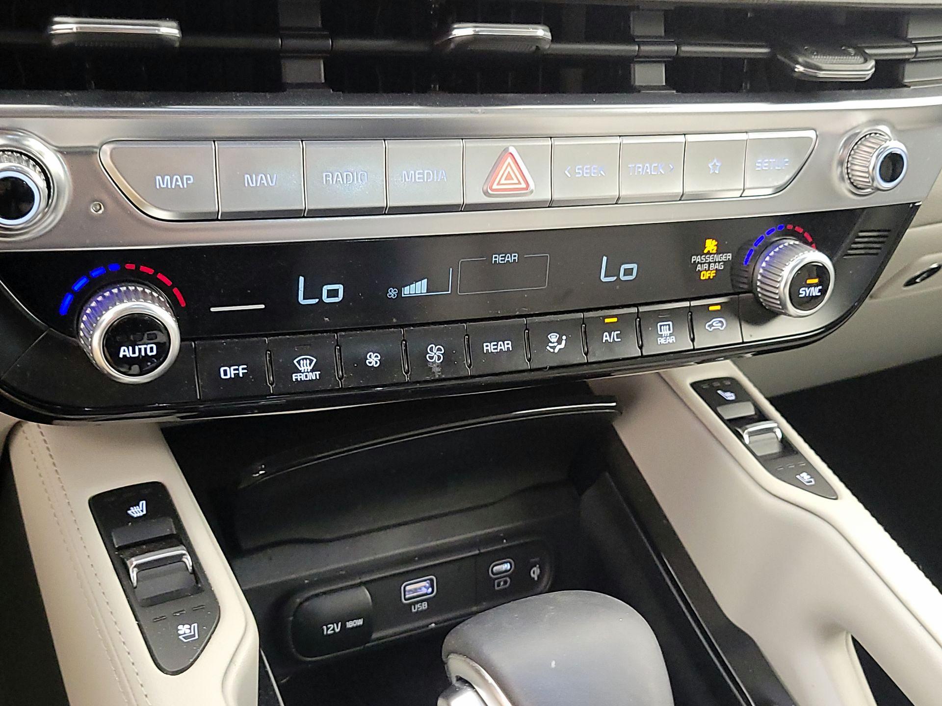 Thumbnail: 2023 Kia Telluride - 16