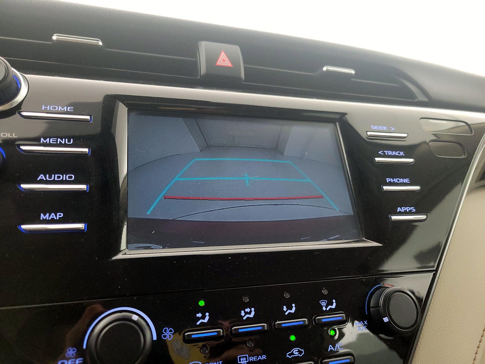 Thumbnail: 2019 Toyota Camry - 14