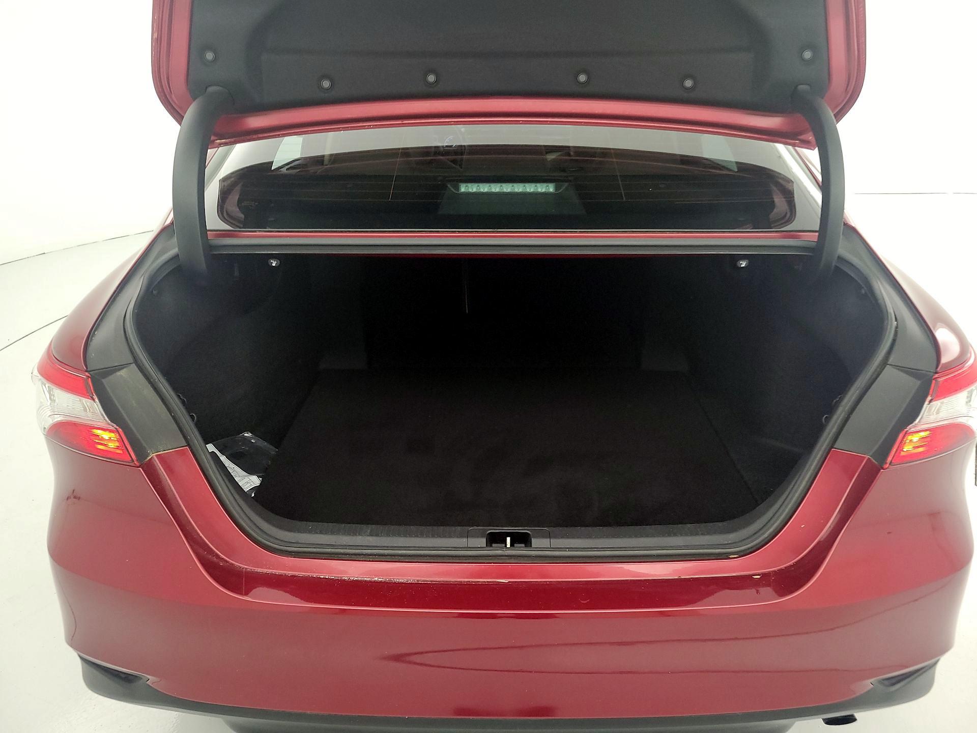 Thumbnail: 2019 Toyota Camry - 20