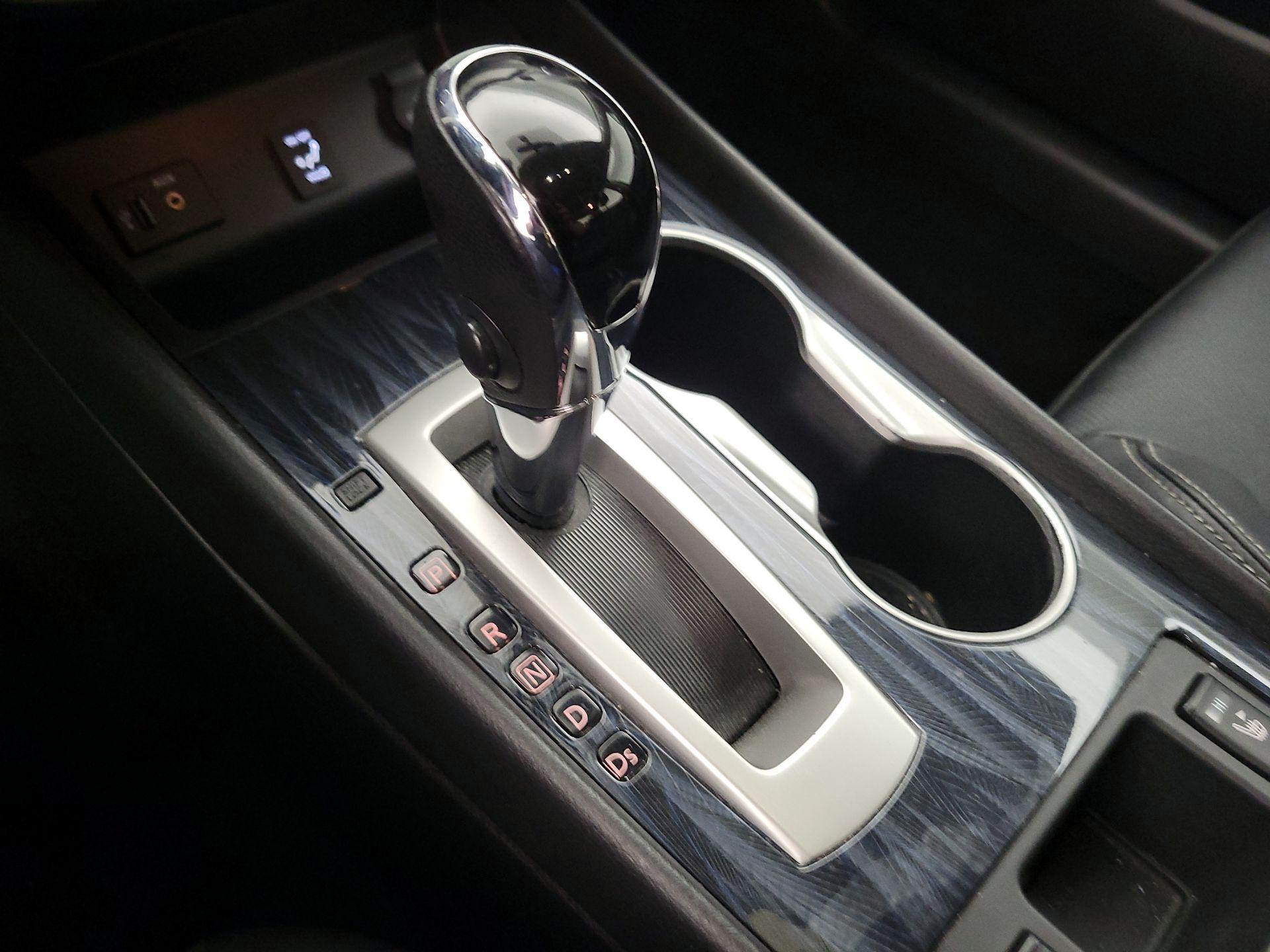 Thumbnail: 2016 Nissan Altima - 17