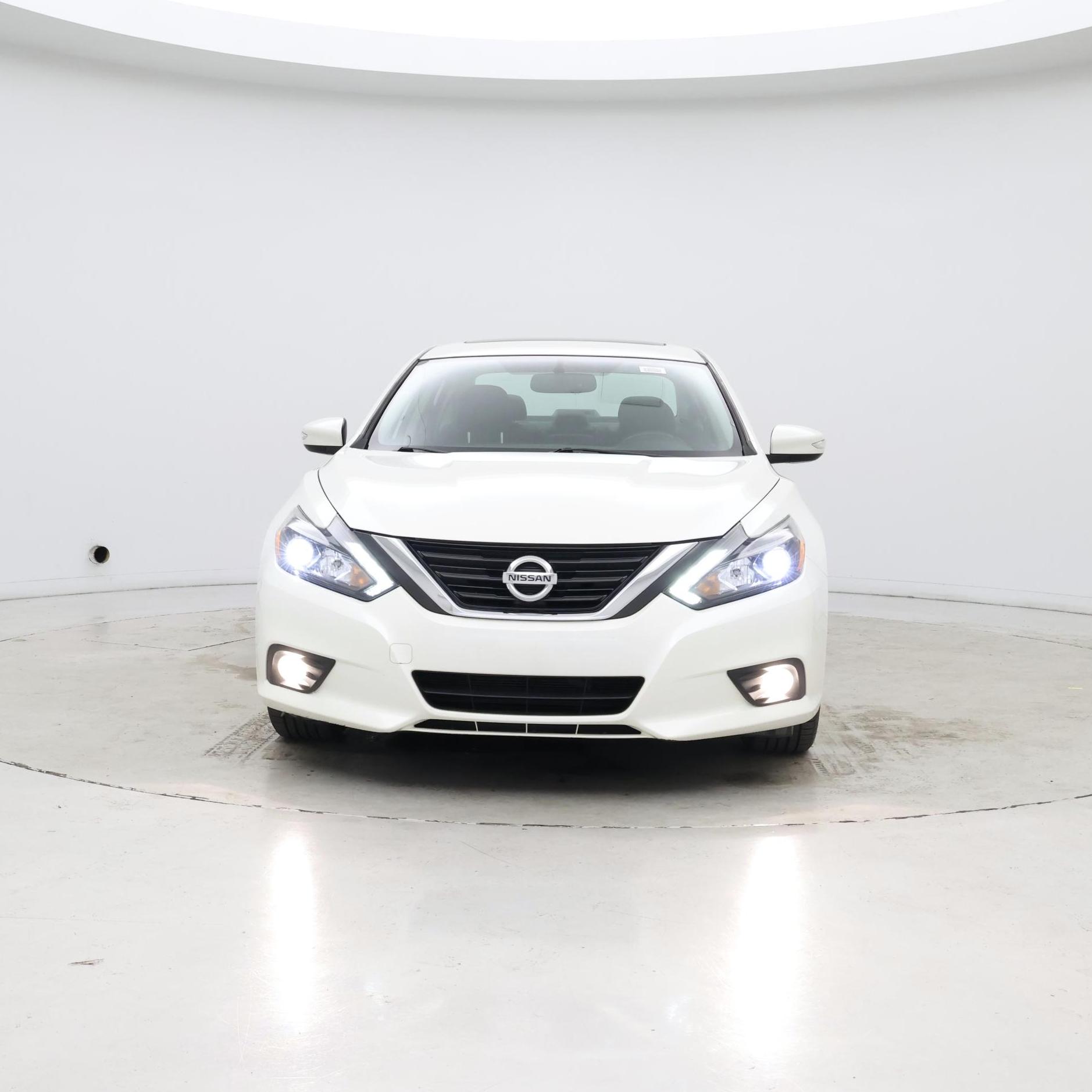 Thumbnail: 2016 Nissan Altima - 5